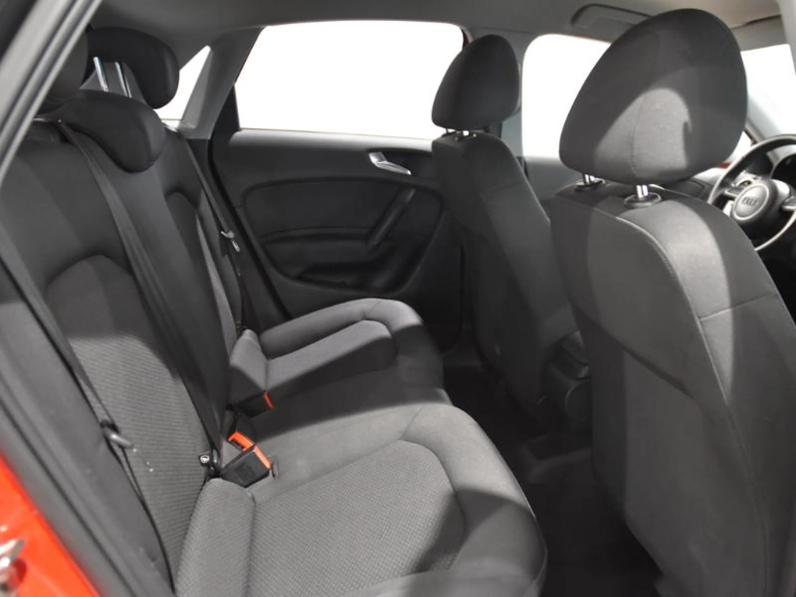 AUDI A1 SPORTBACK 1.6 TDI 90CV ATTRACTION - Foto 6