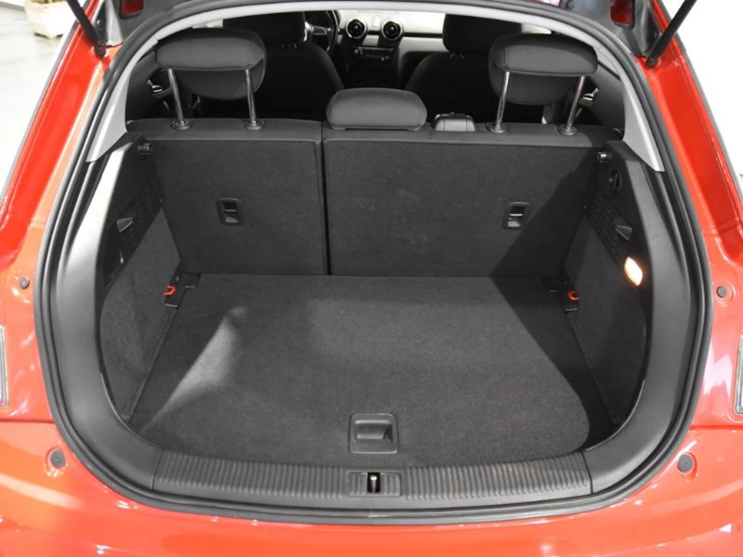 AUDI A1 SPORTBACK 1.6 TDI 90CV ATTRACTION - Foto 7