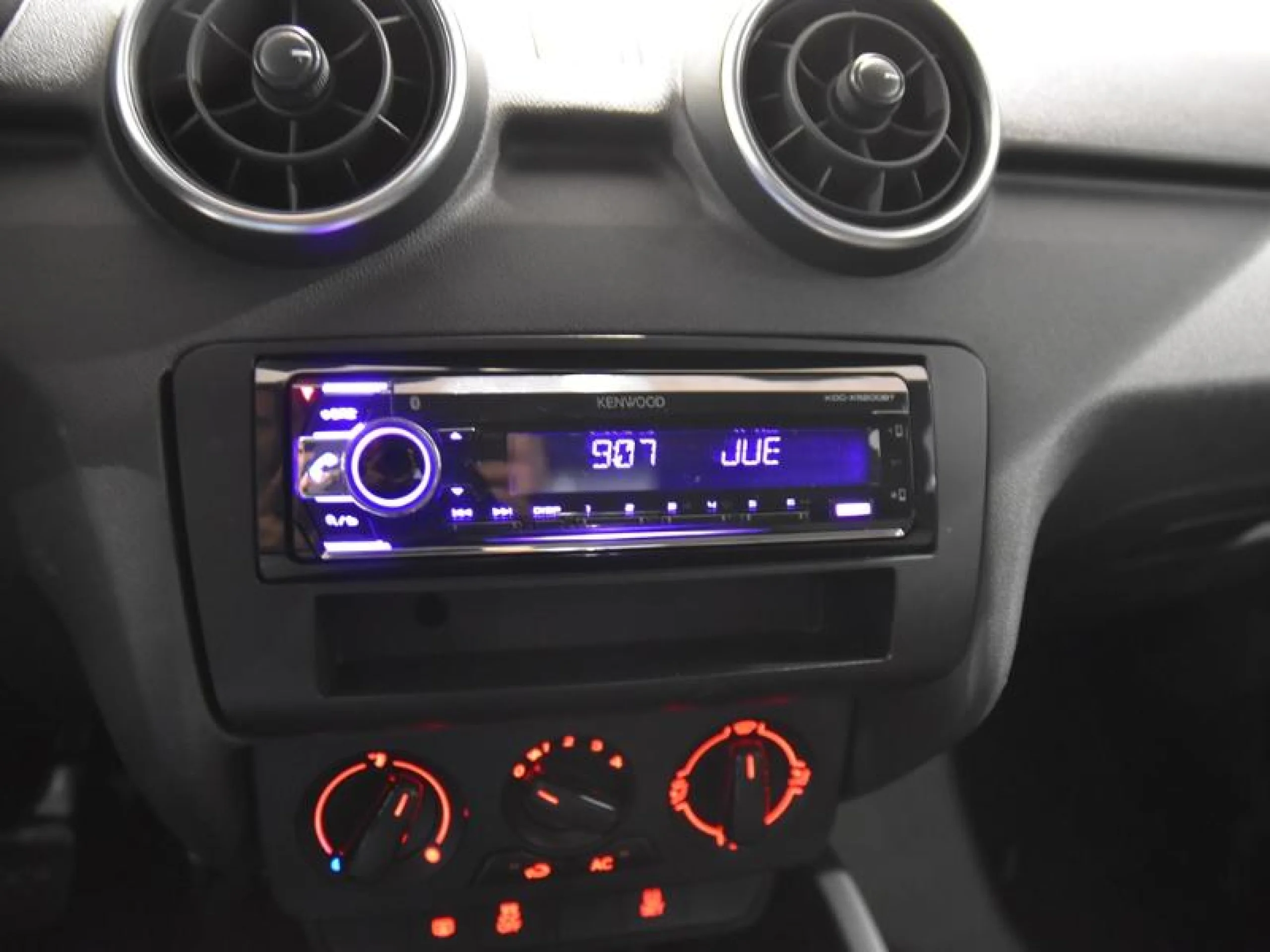 AUDI A1 SPORTBACK 1.6 TDI 90CV ATTRACTION - Foto 12