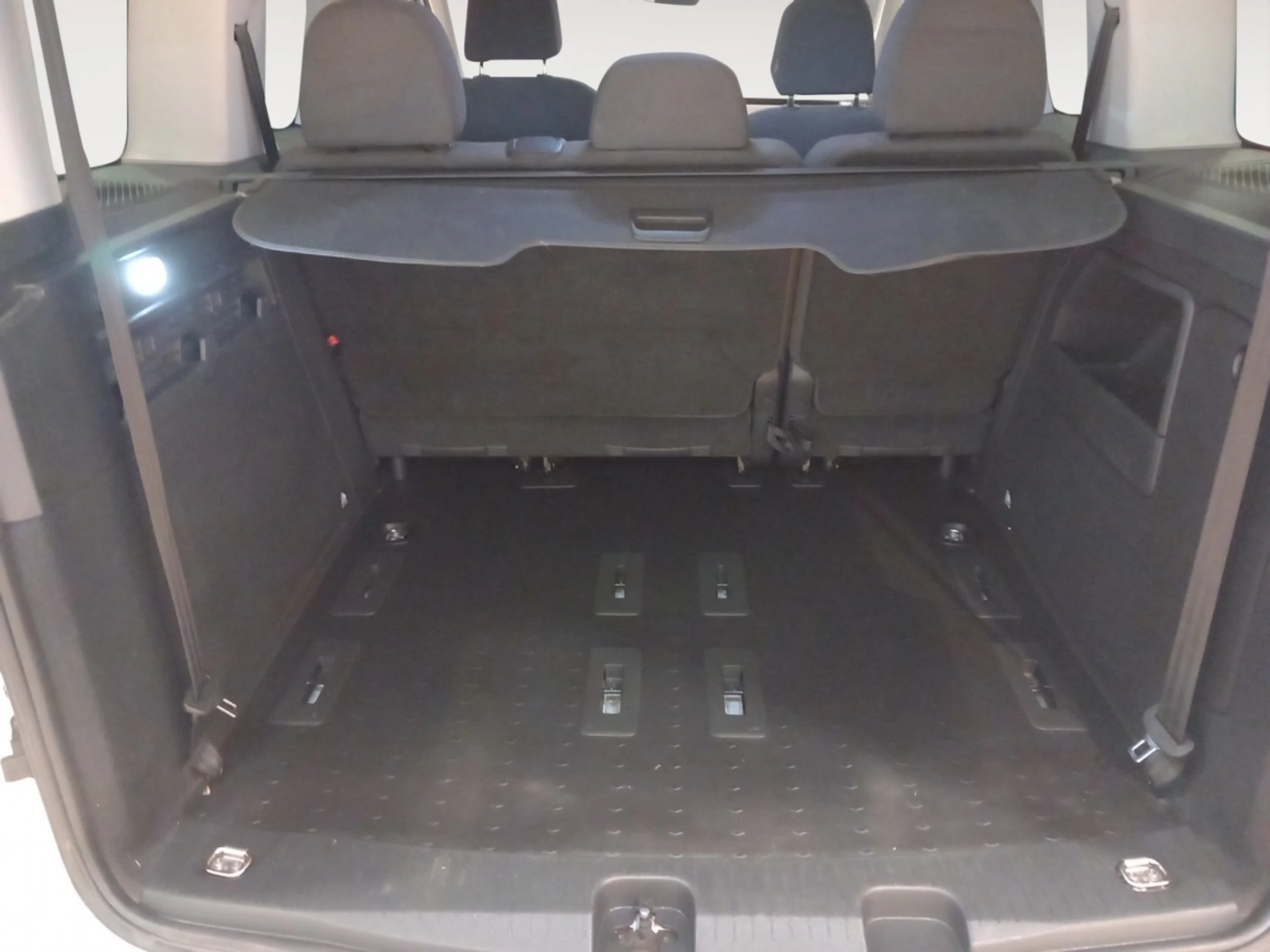 VOLKSWAGEN CADDY 2.0 TDI KOMBI 75KW - Foto 7