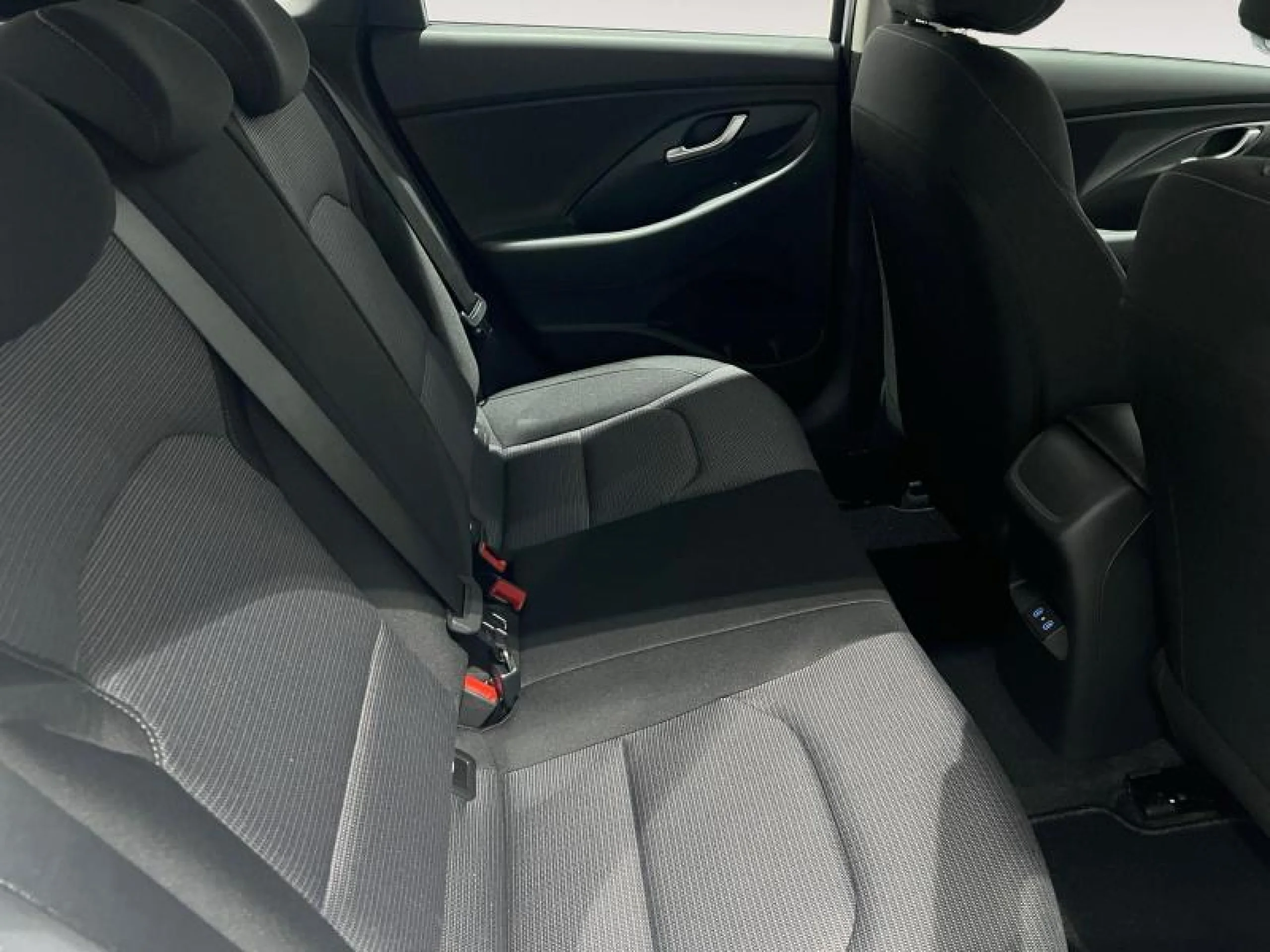 HYUNDAI I30 1.0 TGDI 48V KLASS FASTBACK - Foto 9