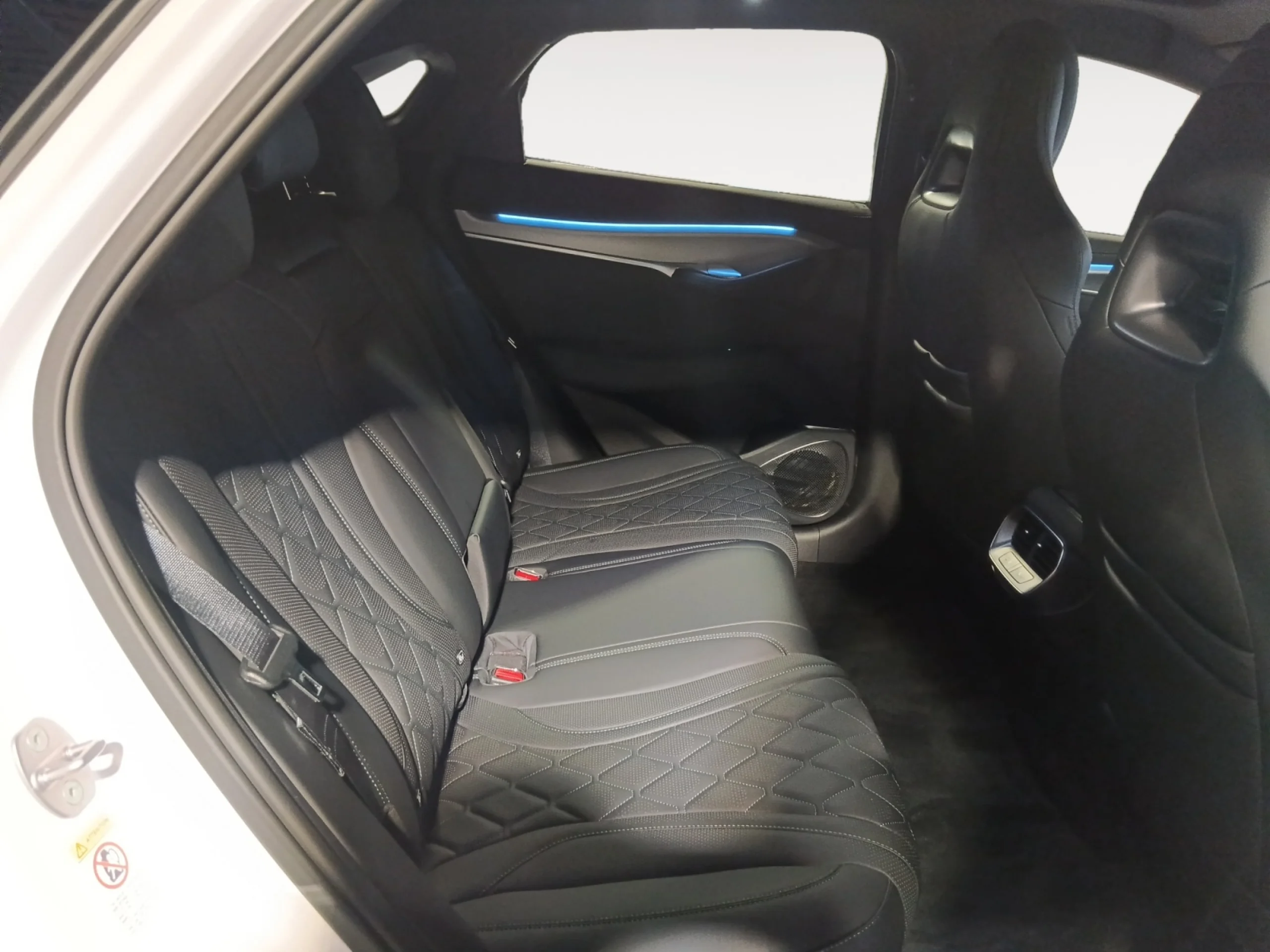 BYD SEALION 7 83 KWH COMFORT - Foto 6