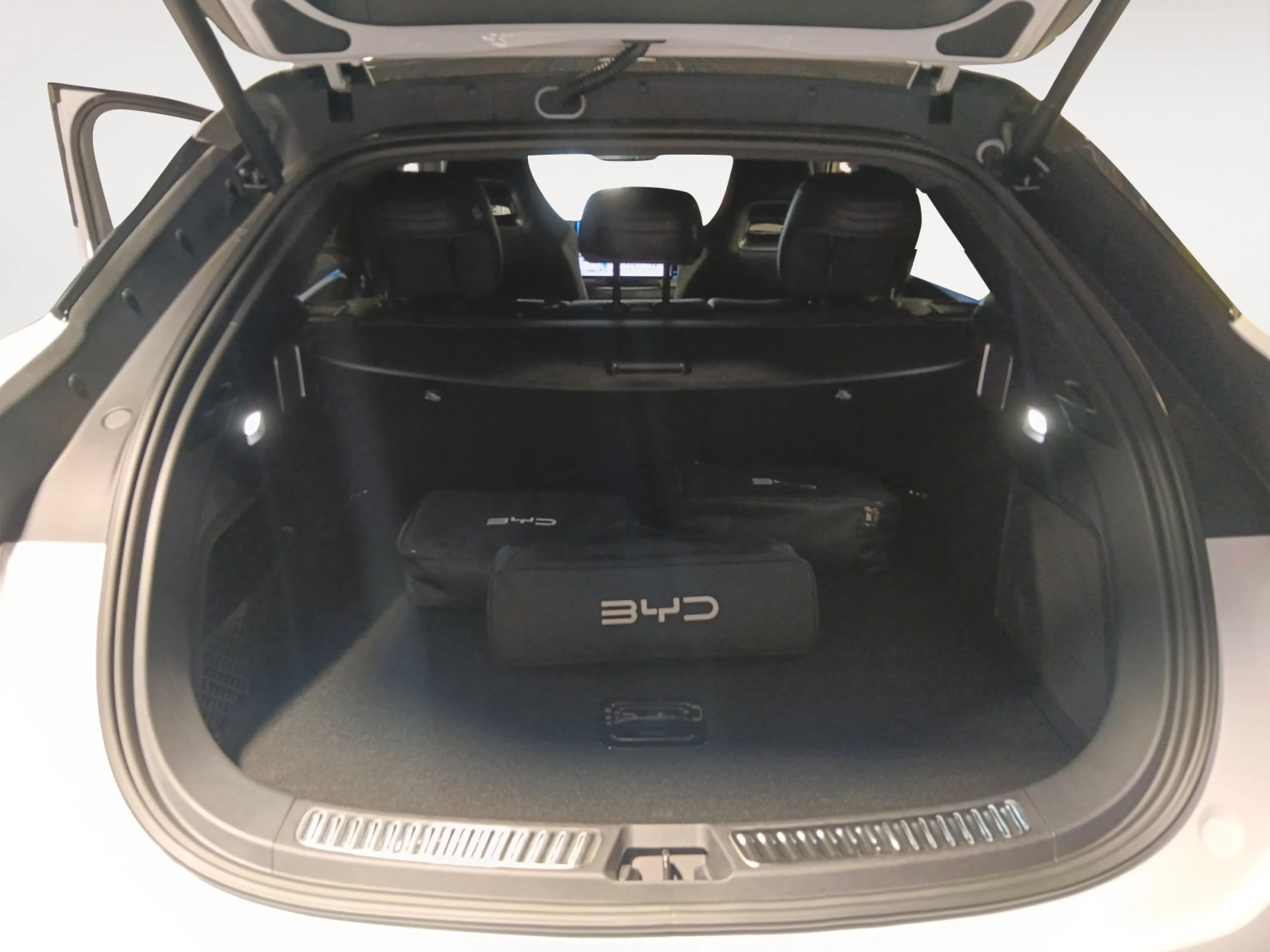 BYD SEALION 7 83 KWH COMFORT - Foto 8