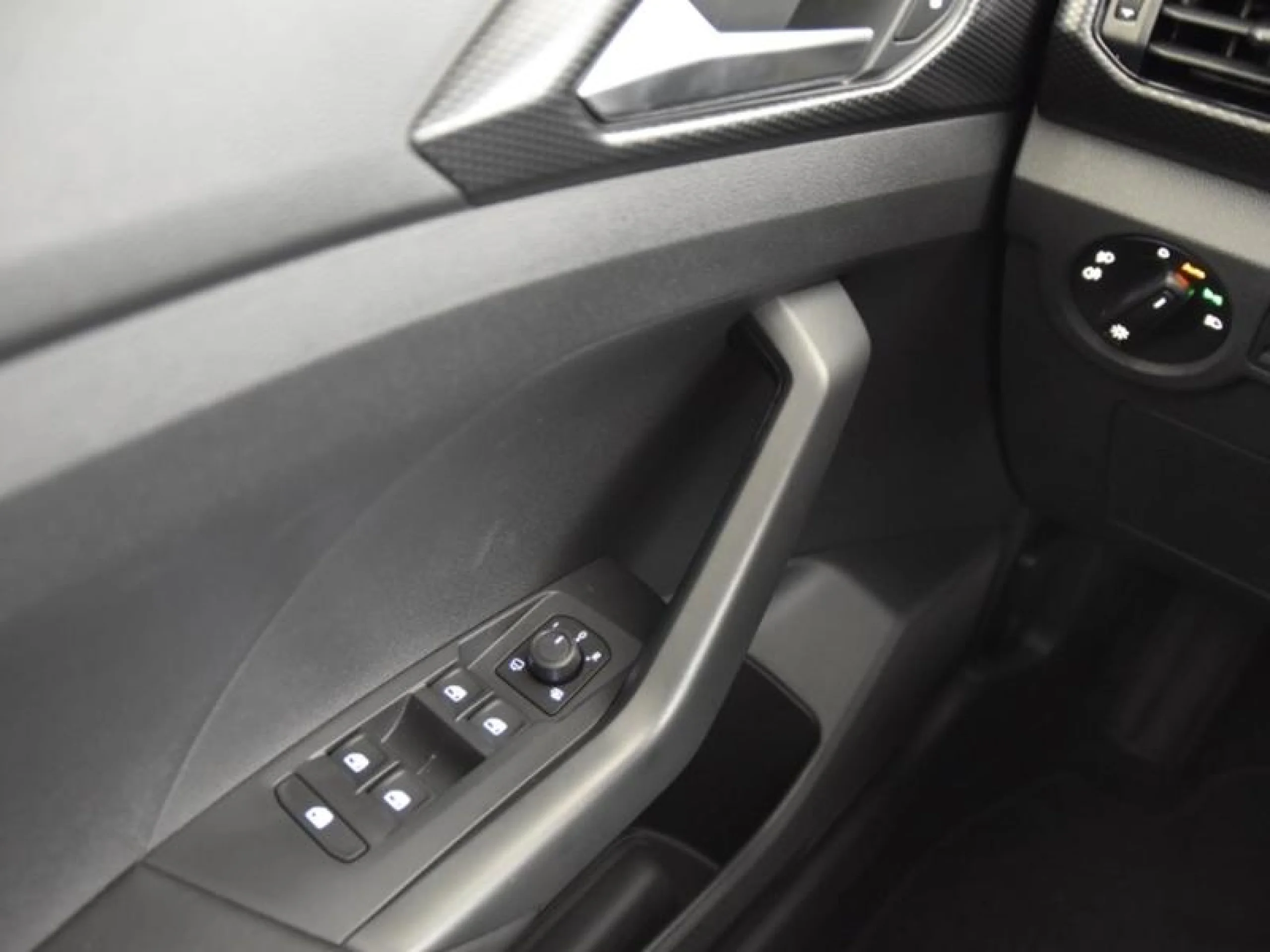 VOLKSWAGEN T CROSS ADVANCE 1.0 TSI 81KW (110CV) DSG - Foto 15
