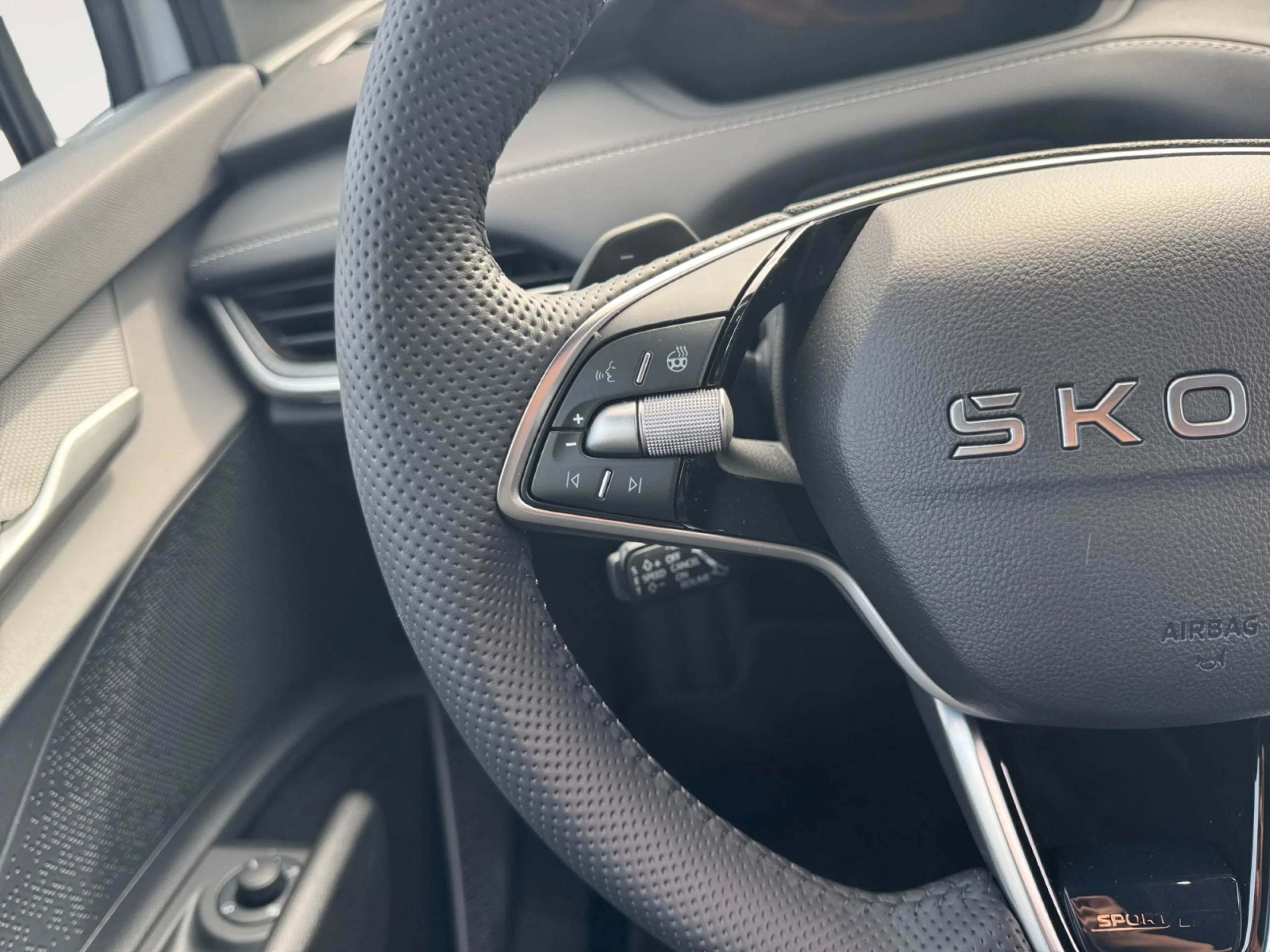 SKODA ELROQ 150 KW (204 CV) 63 KWH SPORTLINE - Foto 11