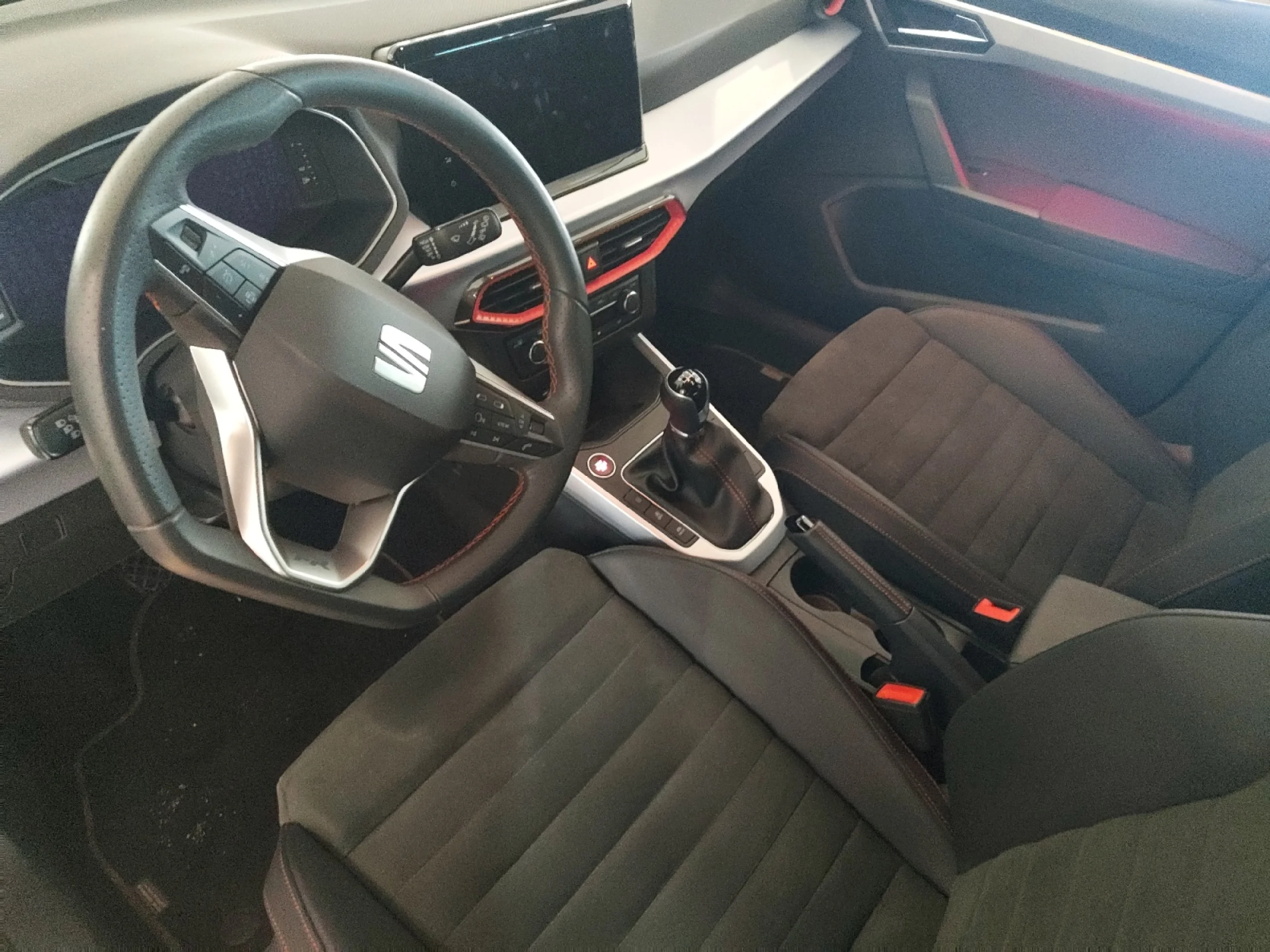 SEAT ARONA 1.0 TSI 85KW (115CV) FR SPECIAL EDITION - Foto 9
