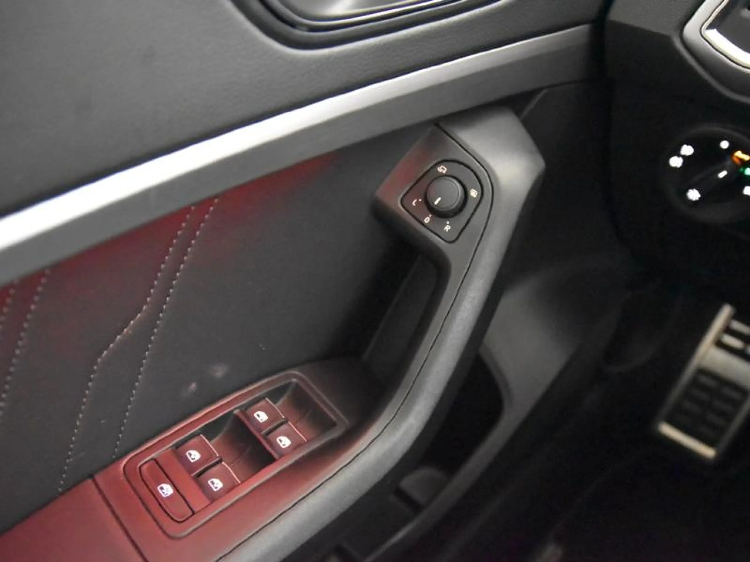 SEAT ATECA 1.5 TSI 110KW (150CV) FR SPECIAL EDITION - Foto 17