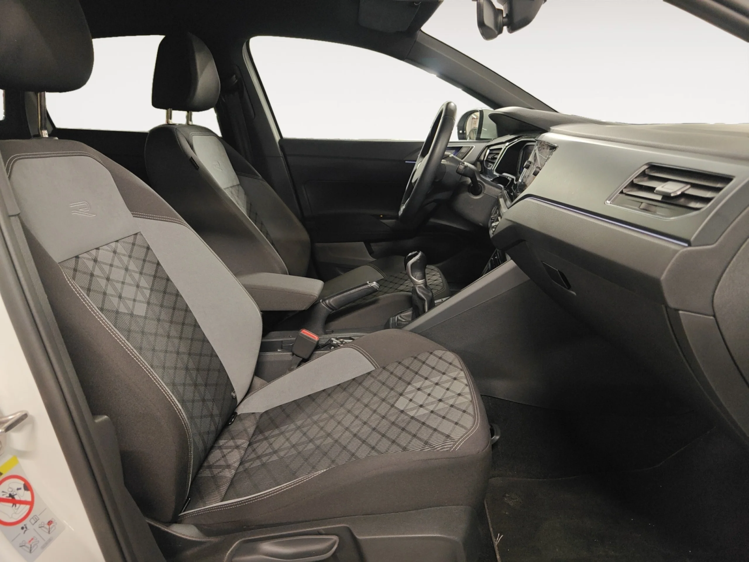 VOLKSWAGEN TAIGO R LINE 1.0 TSI 81KW (110CV) - Foto 5