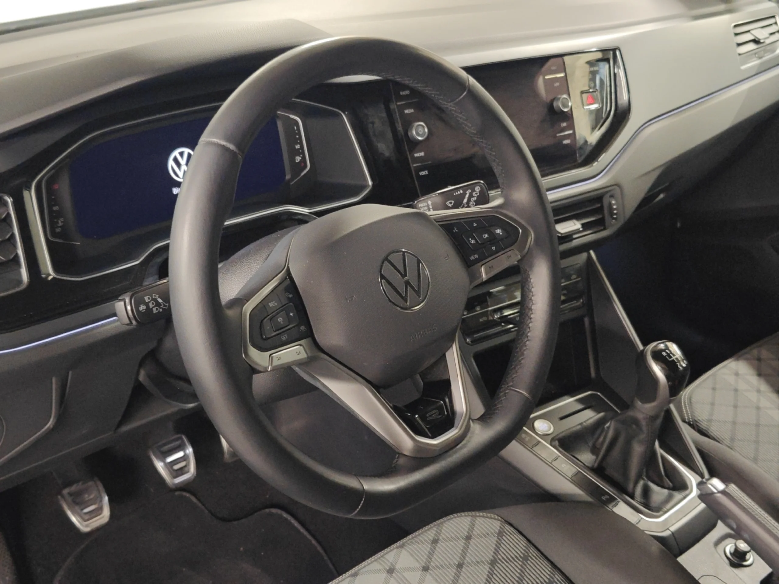 VOLKSWAGEN TAIGO R LINE 1.0 TSI 81KW (110CV) - Foto 9