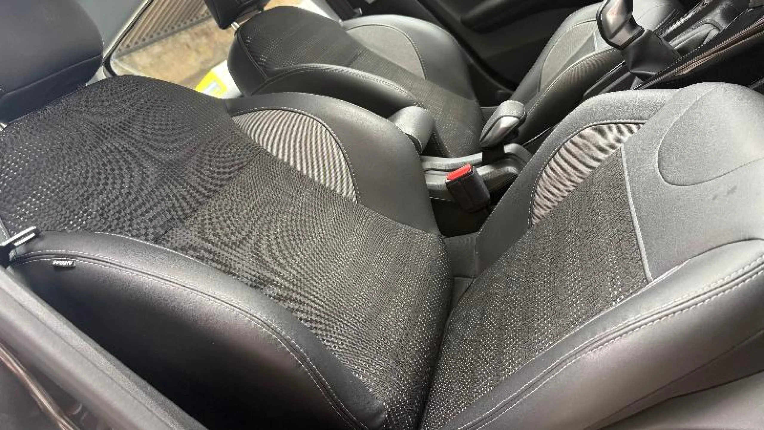 PEUGEOT 2008 ALLURE BLUEHDI 100 S&S BVM6 - Foto 13