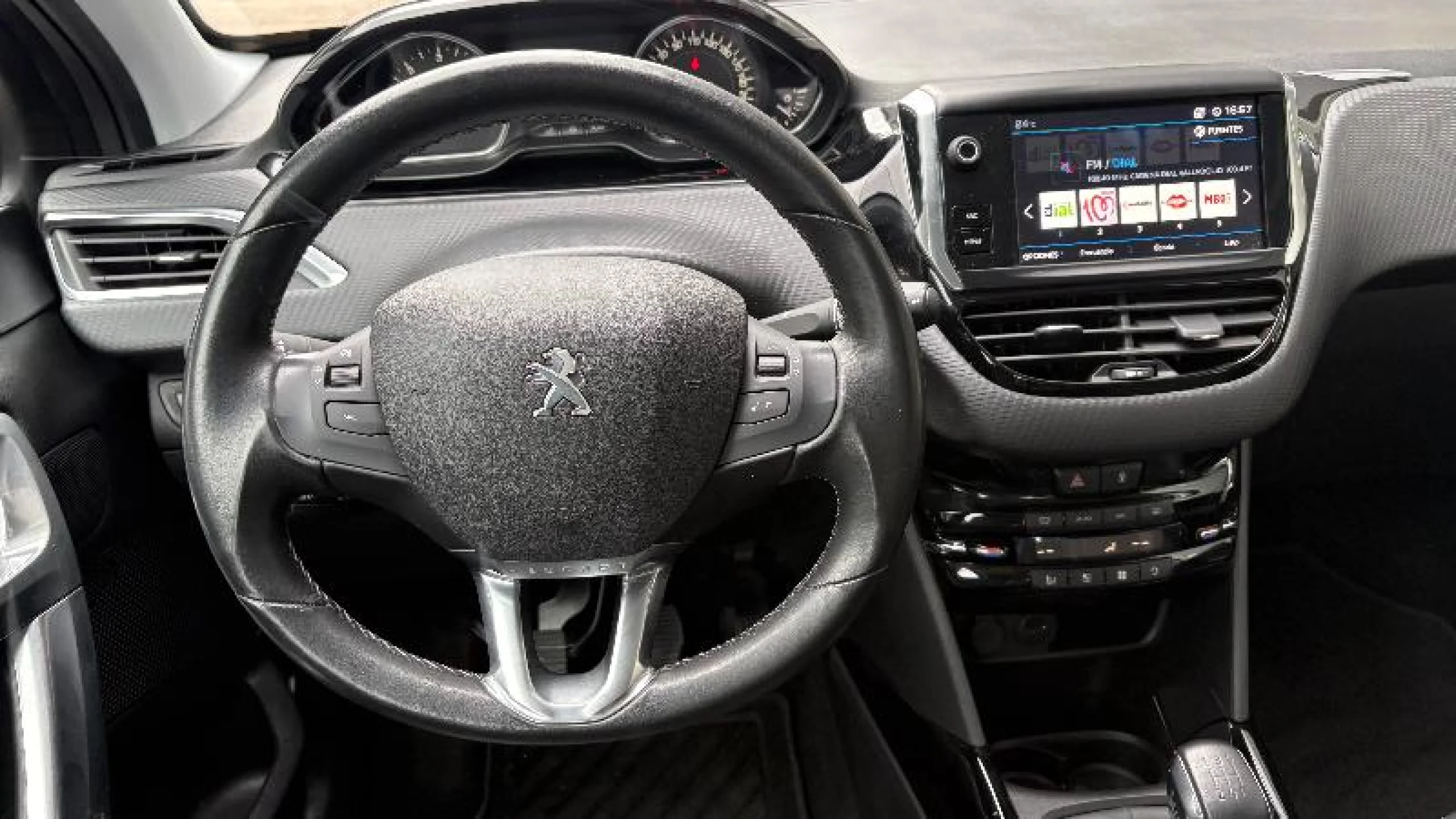 PEUGEOT 2008 ALLURE BLUEHDI 100 S&S BVM6 - Foto 15