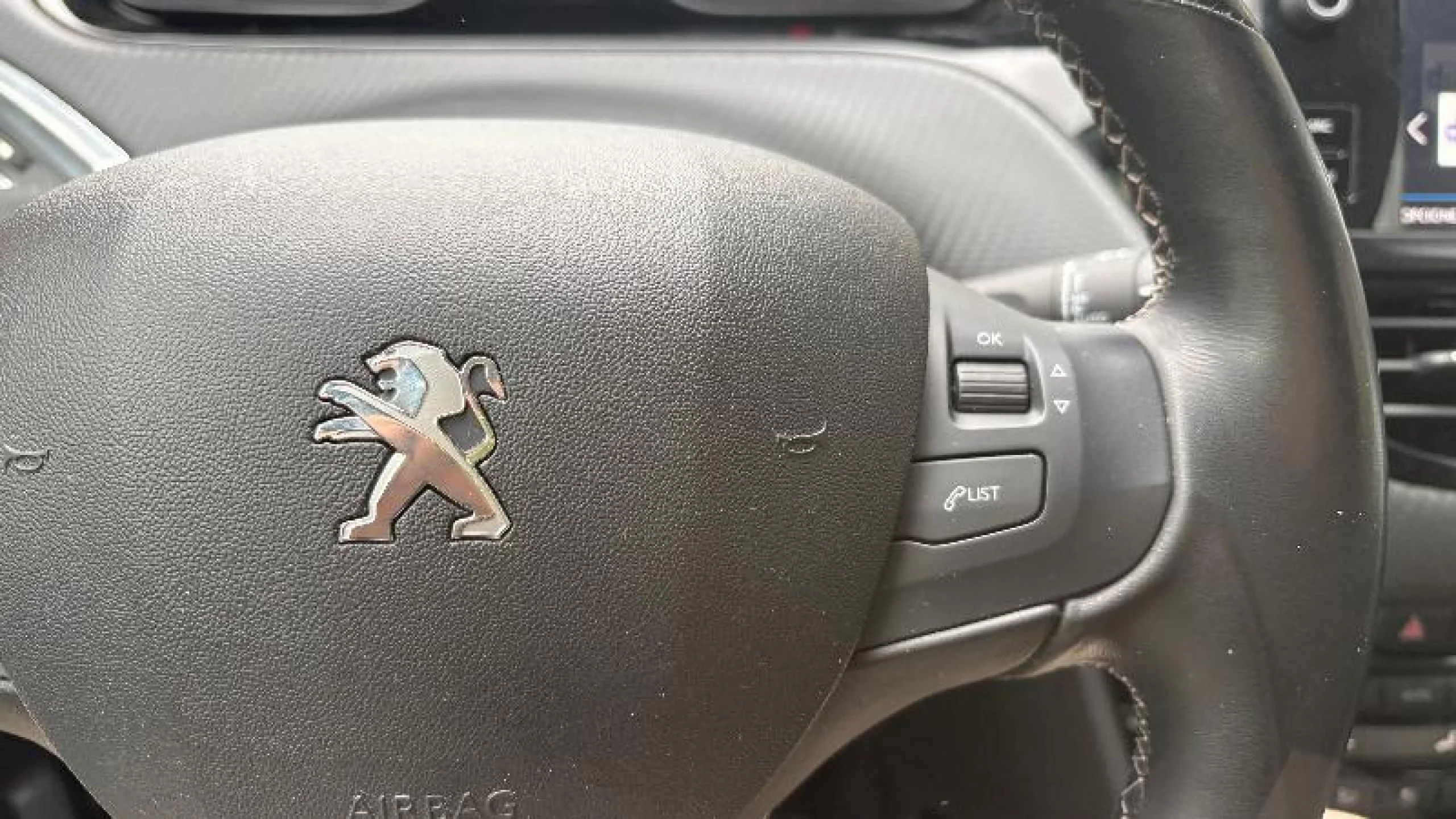 PEUGEOT 2008 ALLURE BLUEHDI 100 S&S BVM6 - Foto 18