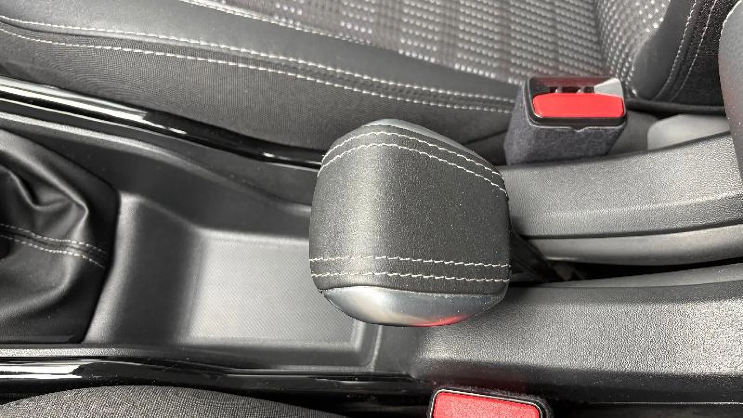 PEUGEOT 2008 ALLURE BLUEHDI 100 S&S BVM6 - Foto 27