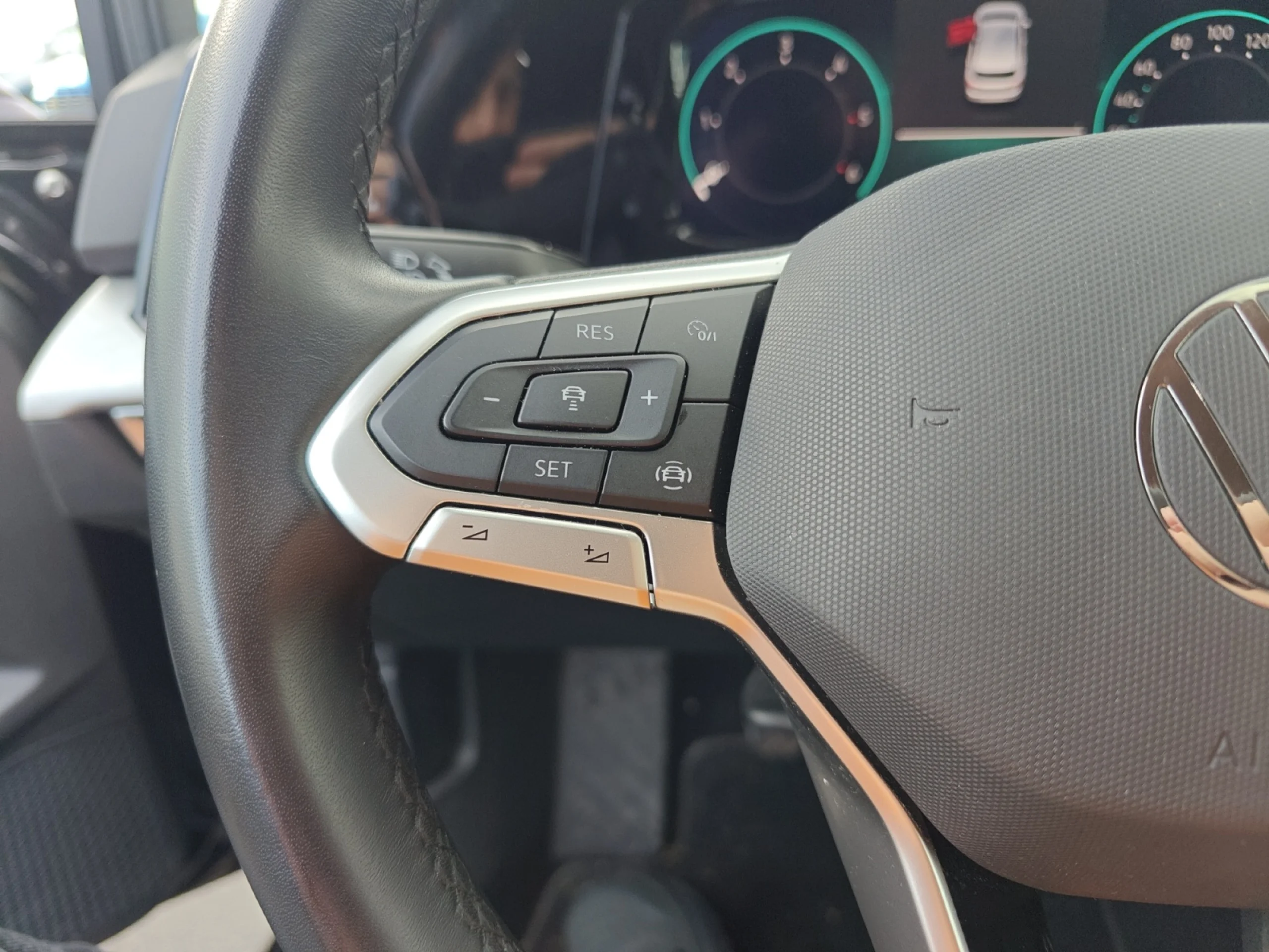 VOLKSWAGEN GOLF LIFE 2.0 TDI 85KW (115CV) - Foto 11