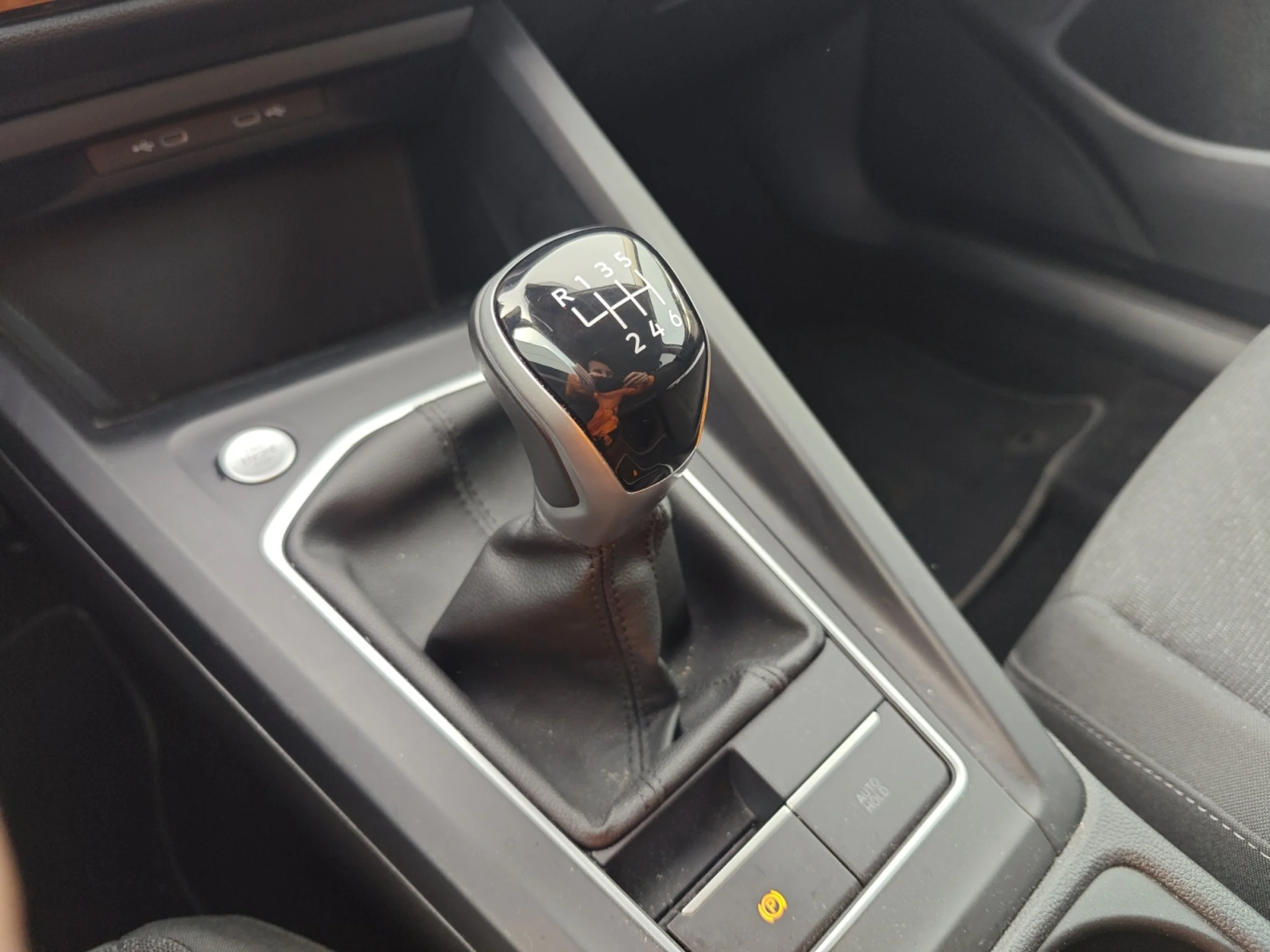 VOLKSWAGEN GOLF LIFE 2.0 TDI 85KW (115CV) - Foto 17