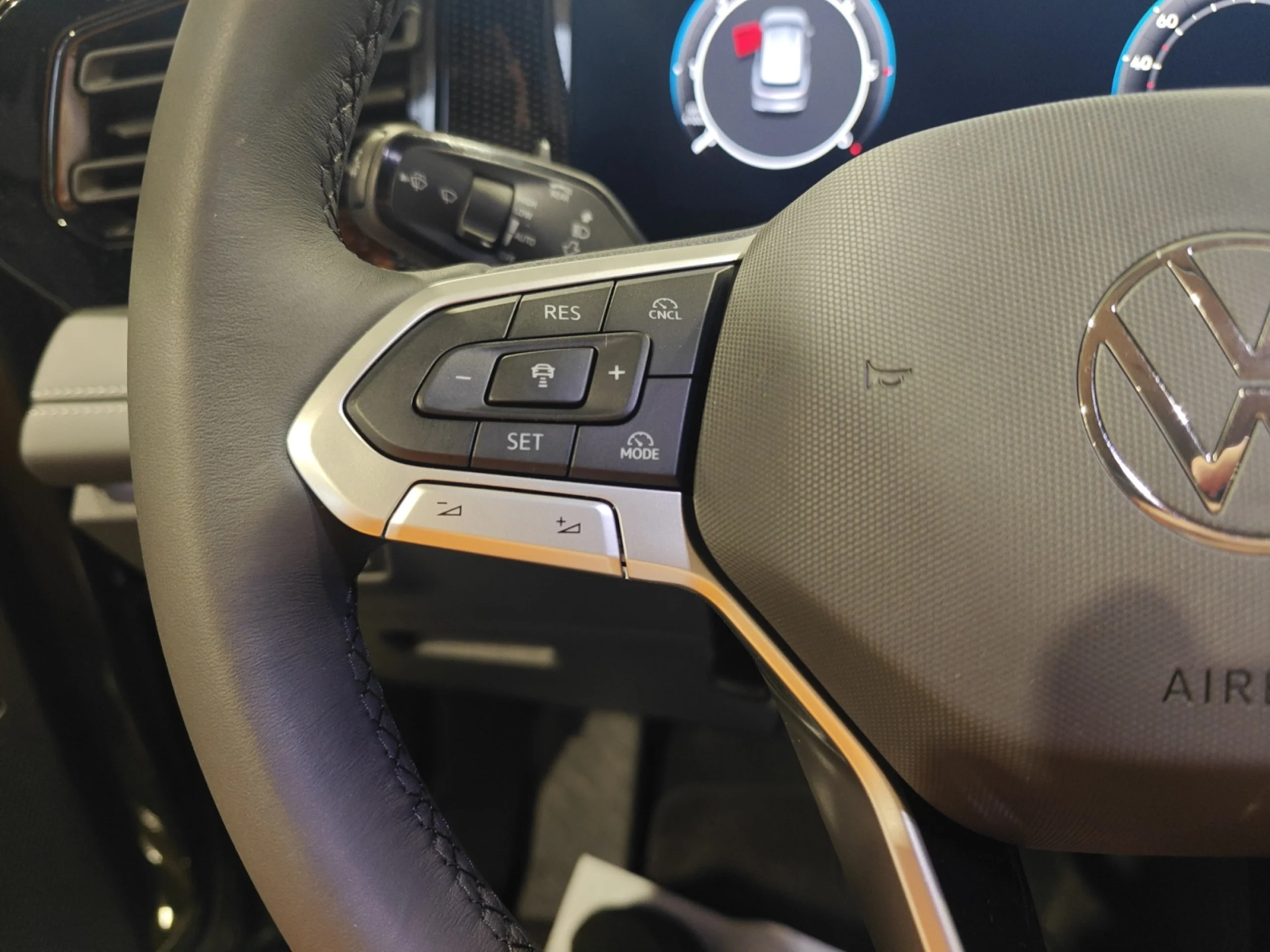 VOLKSWAGEN TIGUAN ··MÁS·· 2.0 TDI 110KW (150CV) DSG - Foto 11