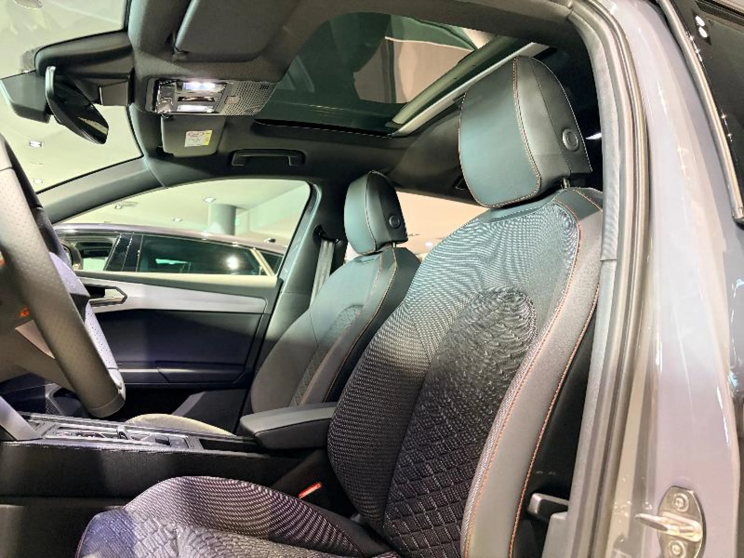 SEAT LEON 1.5 TSI E HYBRID 150KW DSG 6 FR XL - Foto 6