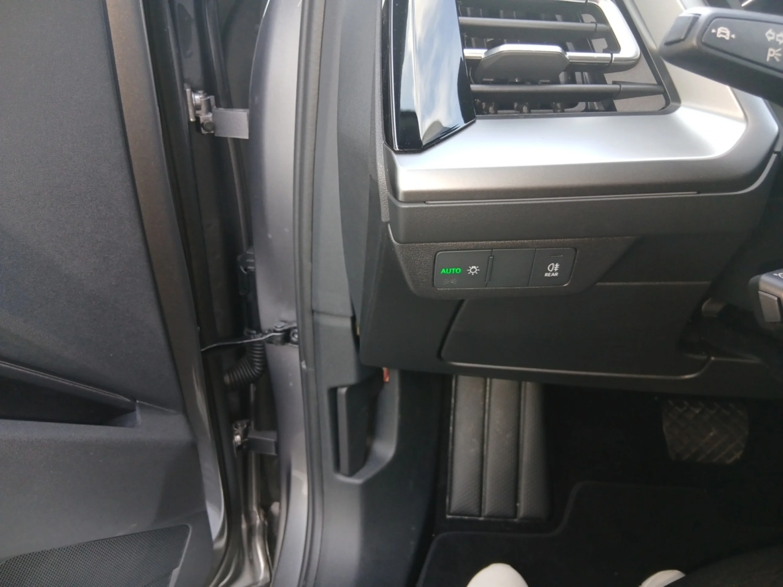 AUDI Q4 Q4 SPORTBACK GENUINE EDITION 45 E TRON  210,00 KW 77,0 KWH - Foto 12