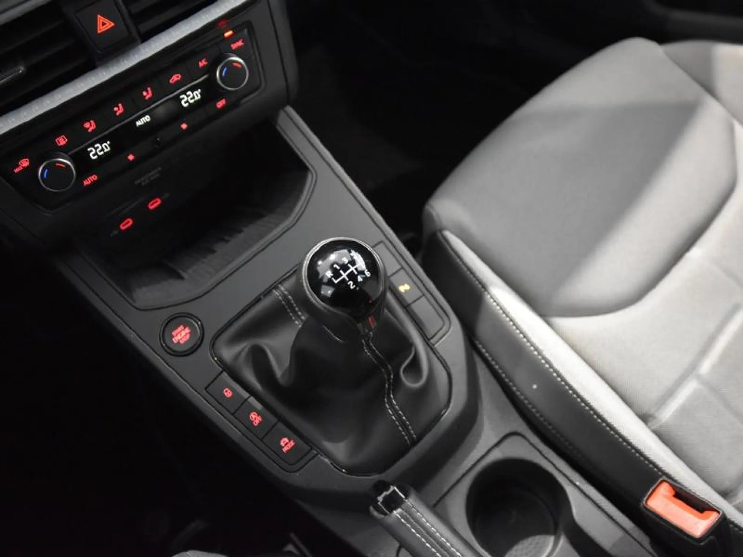 SEAT IBIZA 1.0 TSI 85KW (115CV) START&STOP FR+ - Foto 10