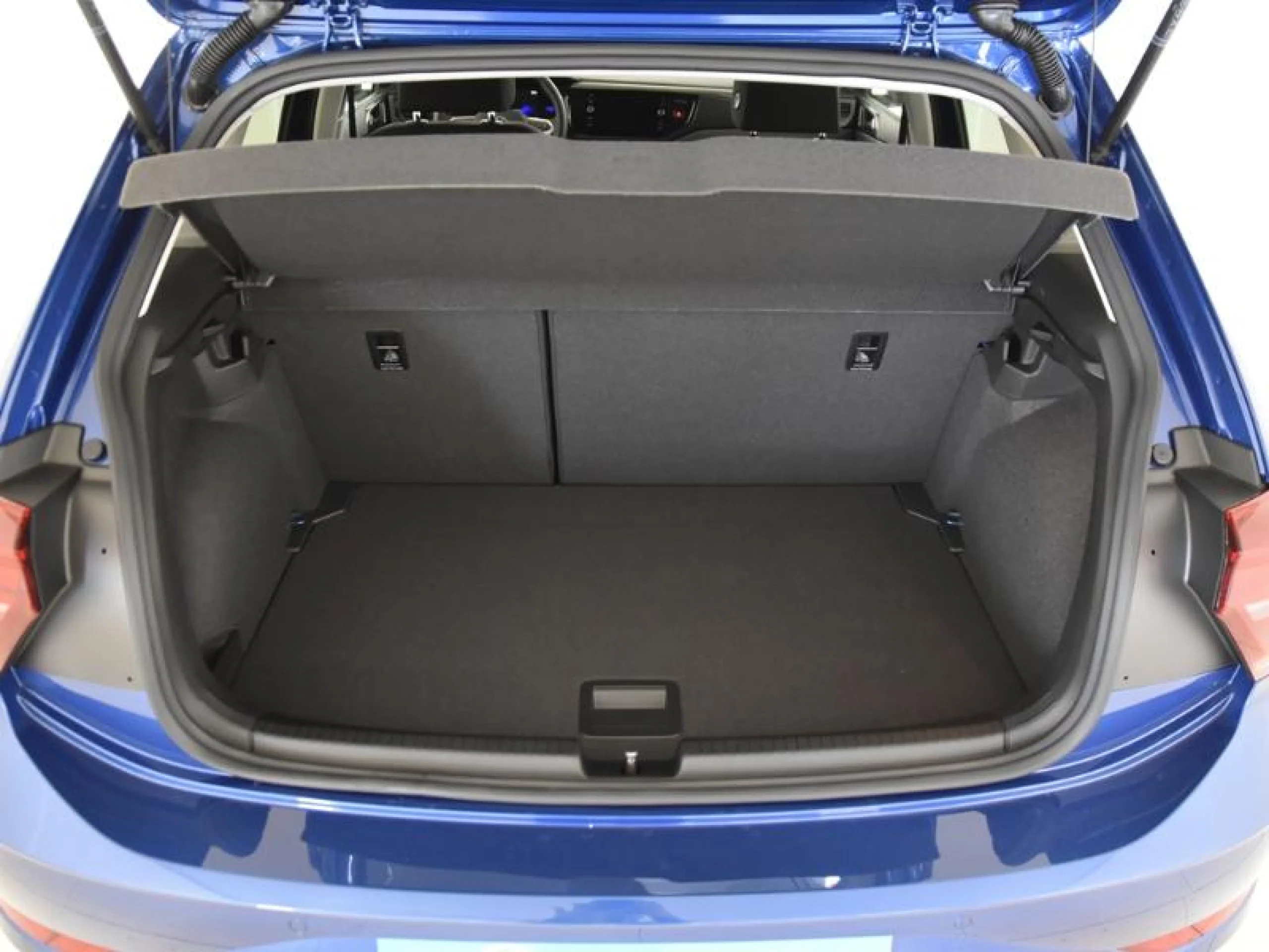 VOLKSWAGEN POLO POLO MÁS 1.0 TSI 70 KW (95 CV)  5 VEL. - Foto 7