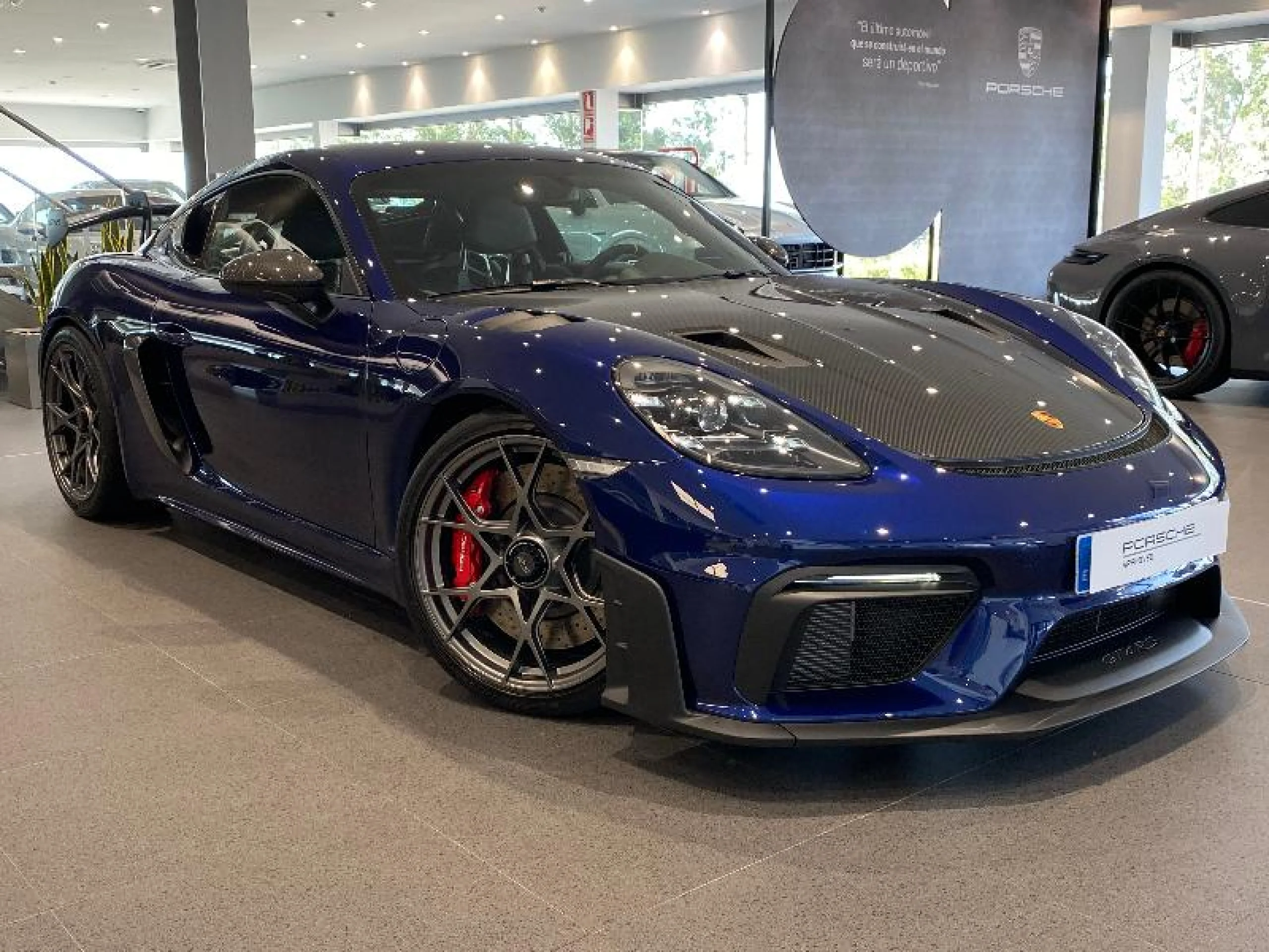 PORSCHE 718 CAYMAN GT4 RS - Foto 7