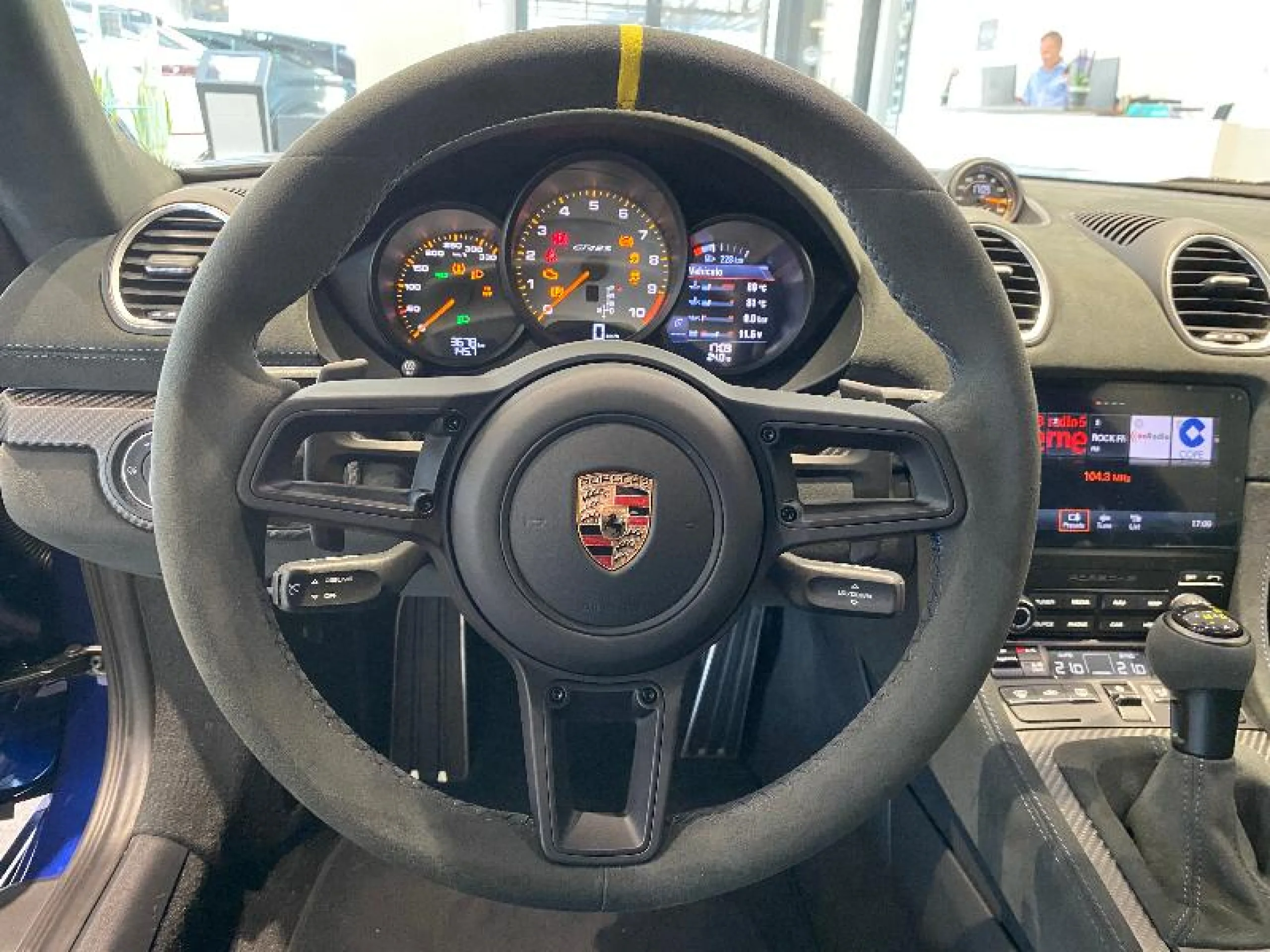 PORSCHE 718 CAYMAN GT4 RS - Foto 11