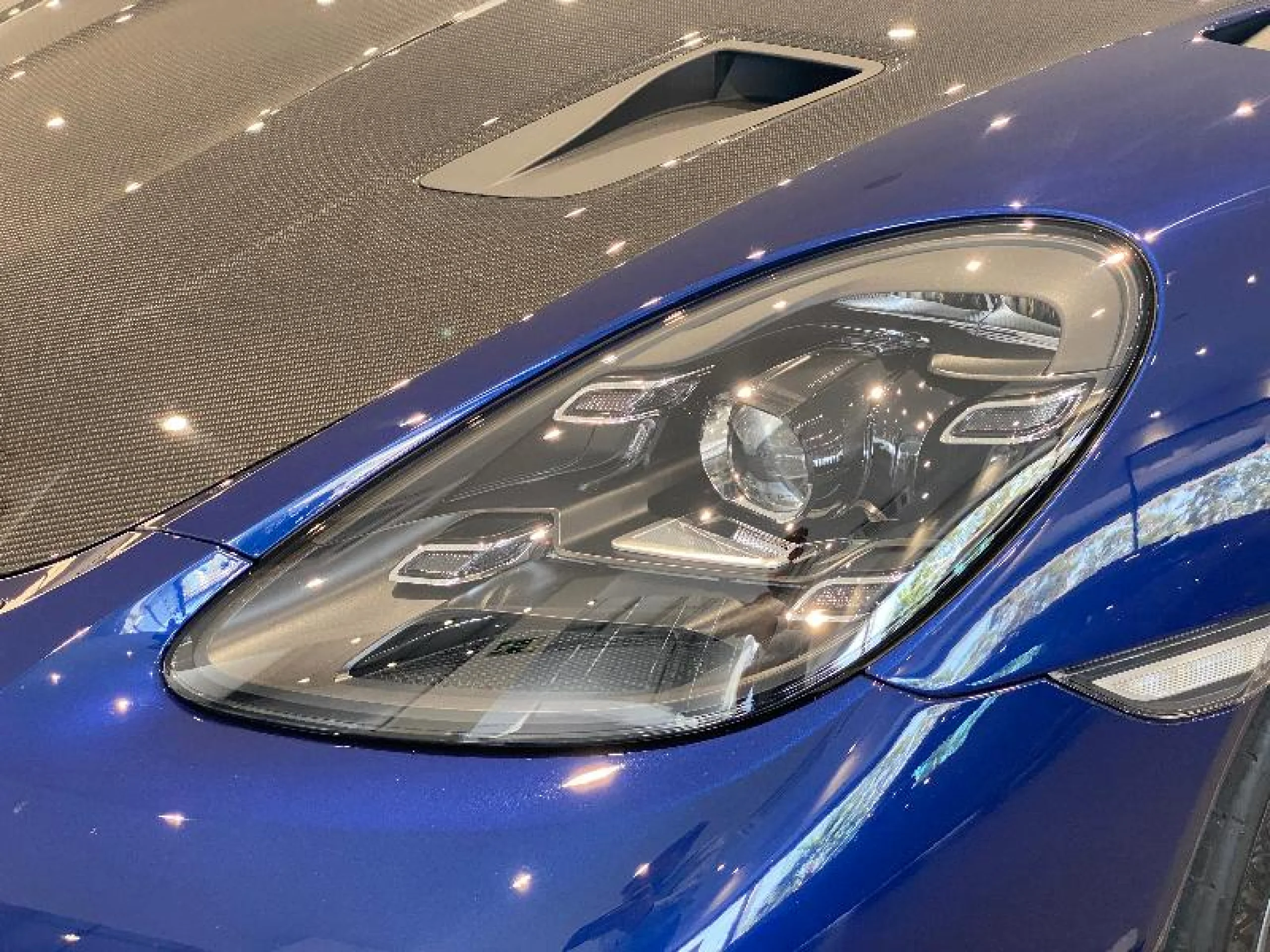PORSCHE 718 CAYMAN GT4 RS - Foto 21