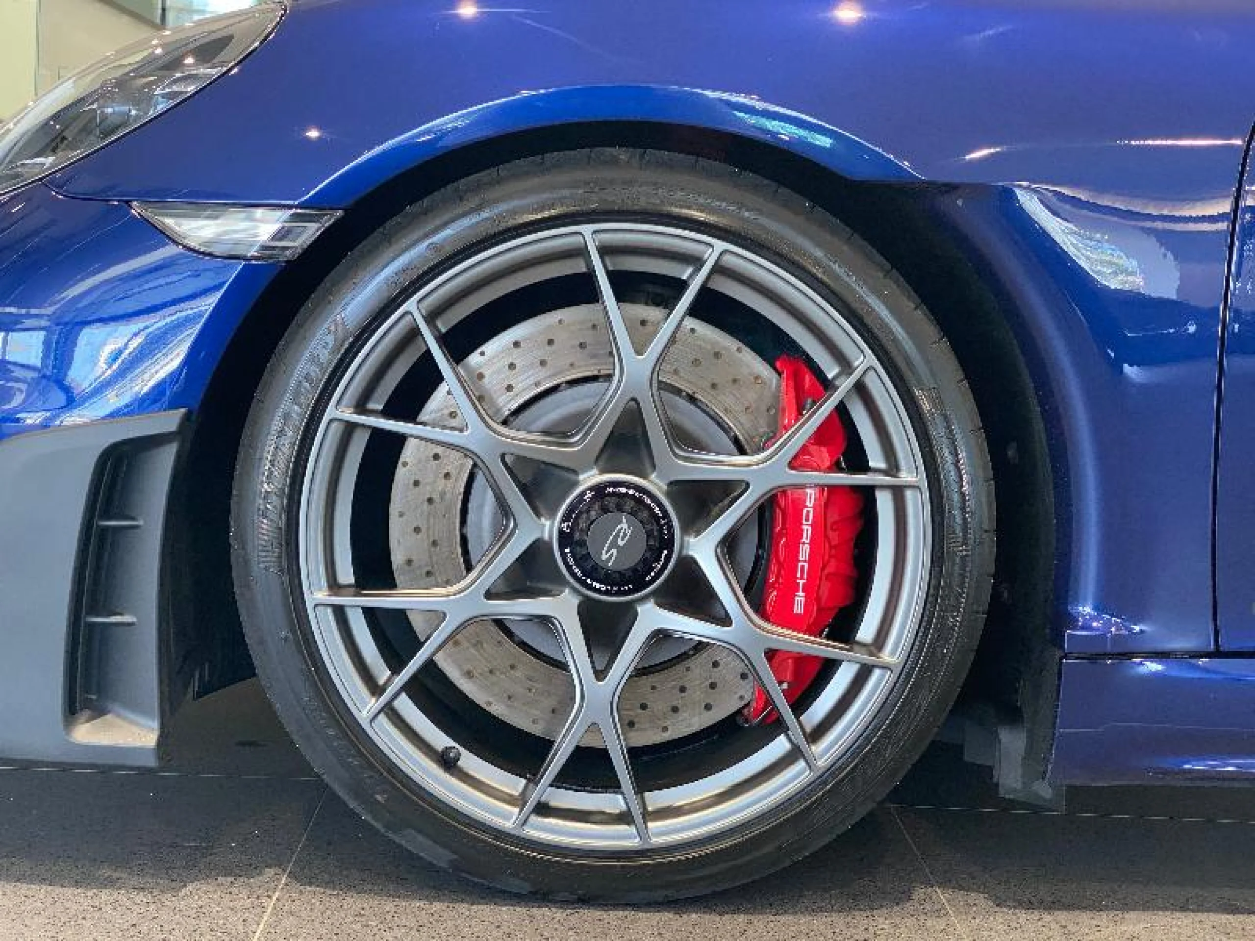 PORSCHE 718 CAYMAN GT4 RS - Foto 22