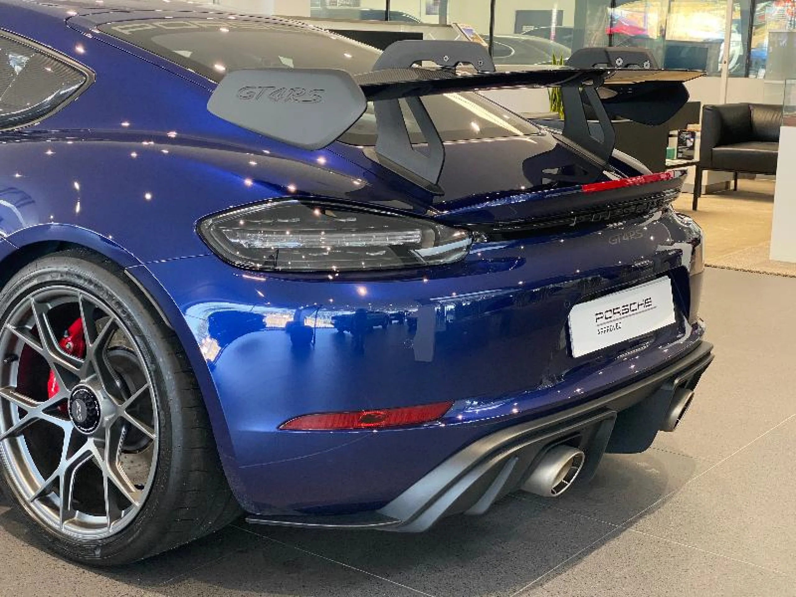 PORSCHE 718 CAYMAN GT4 RS - Foto 30