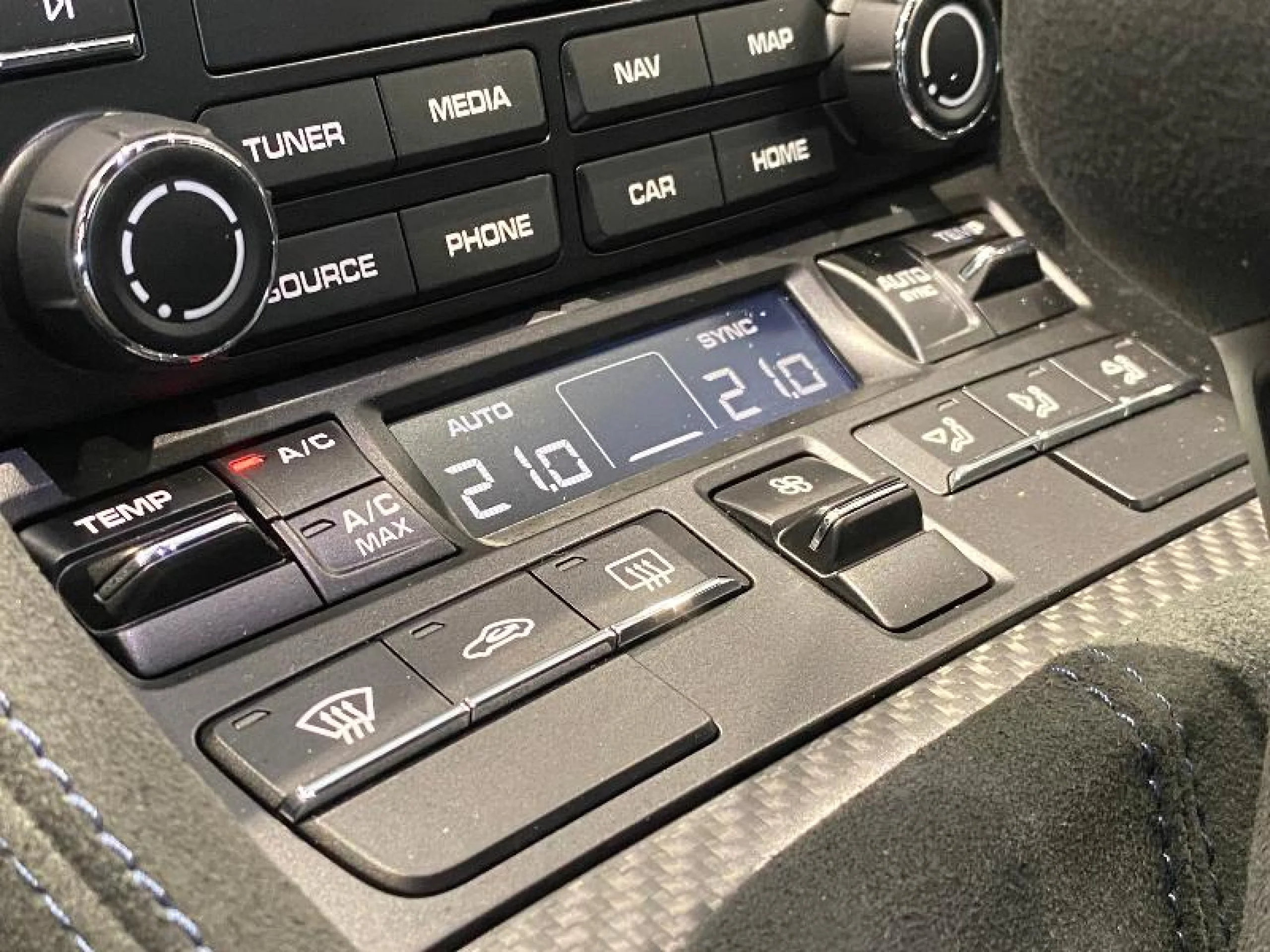 PORSCHE 718 CAYMAN GT4 RS - Foto 38