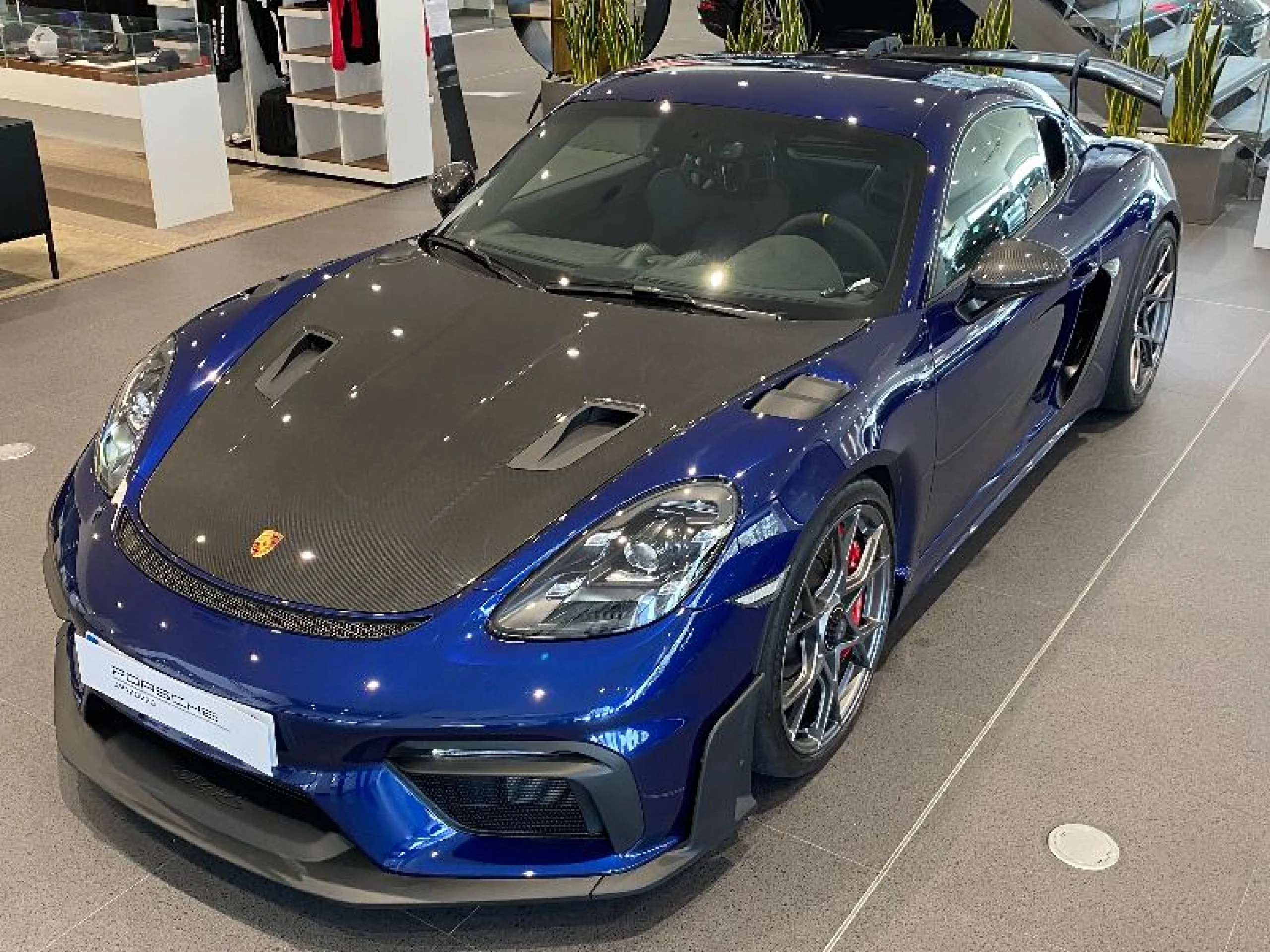 PORSCHE 718 CAYMAN GT4 RS - Foto 42