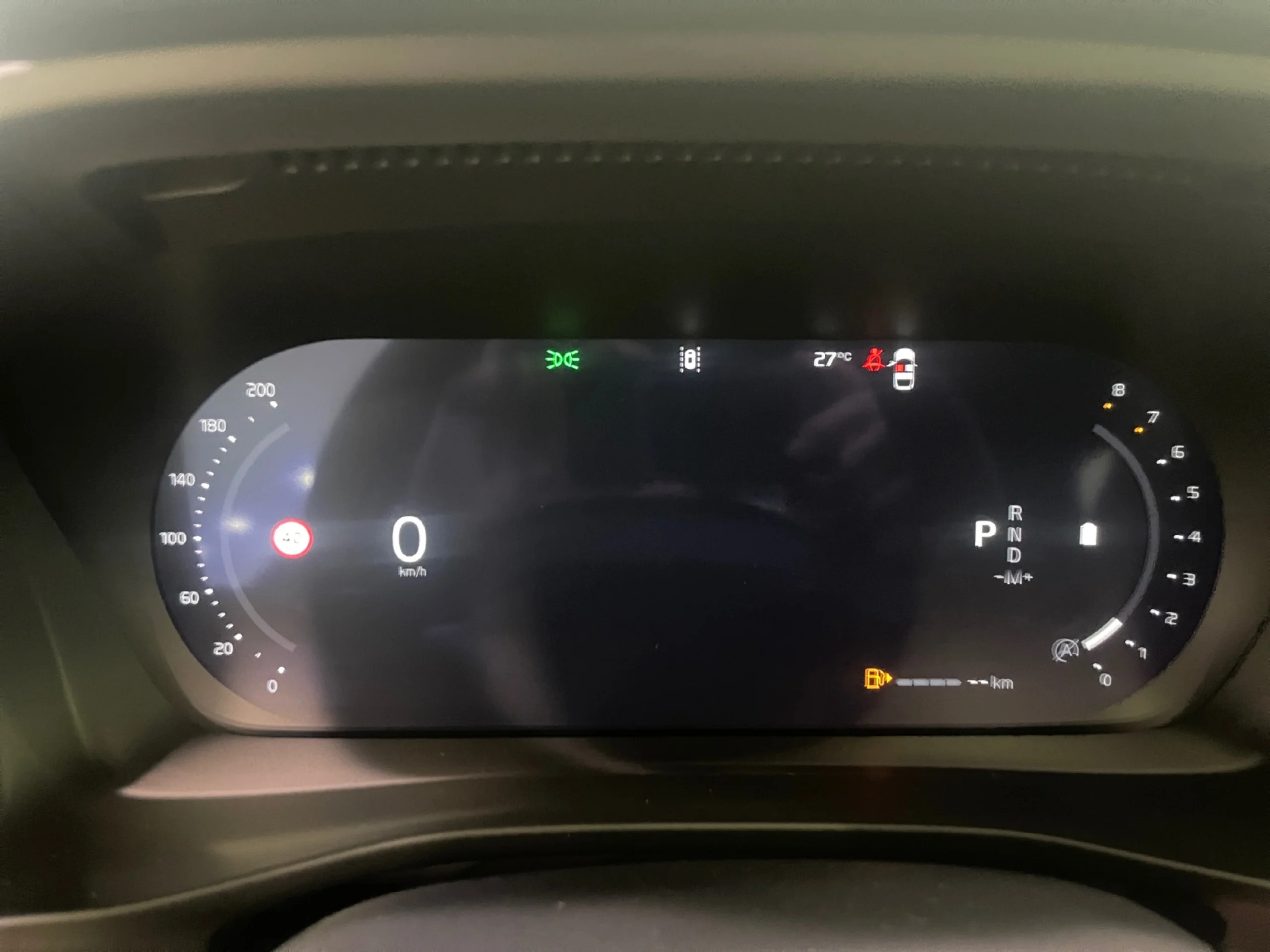 VOLVO XC40 2.0 B4 G CORE AUTO - Foto 7