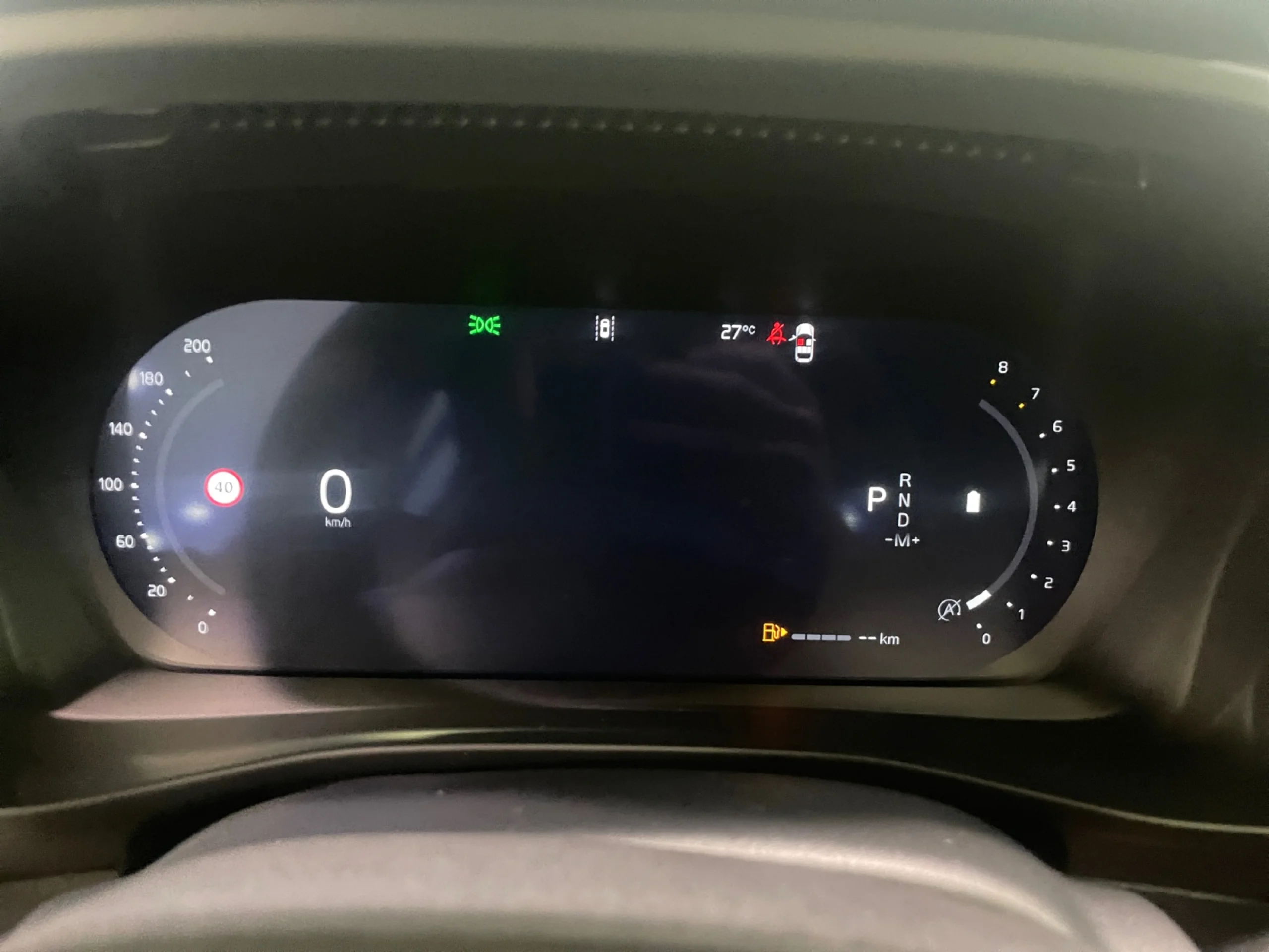 VOLVO XC40 2.0 B4 G CORE AUTO - Foto 15