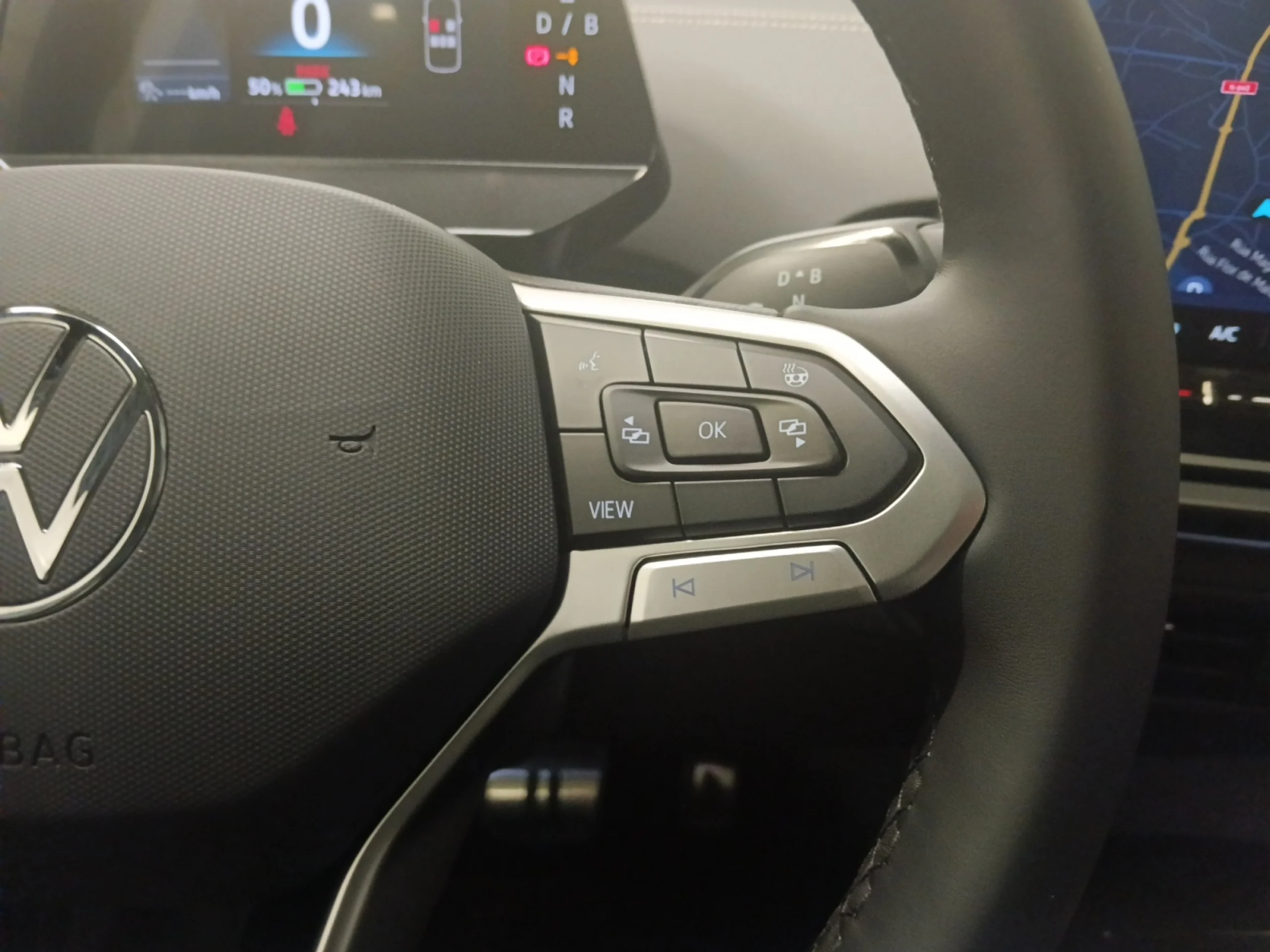 VOLKSWAGEN ID.4 PRO BLACK 210KW (286CV) 77KWH - Foto 10