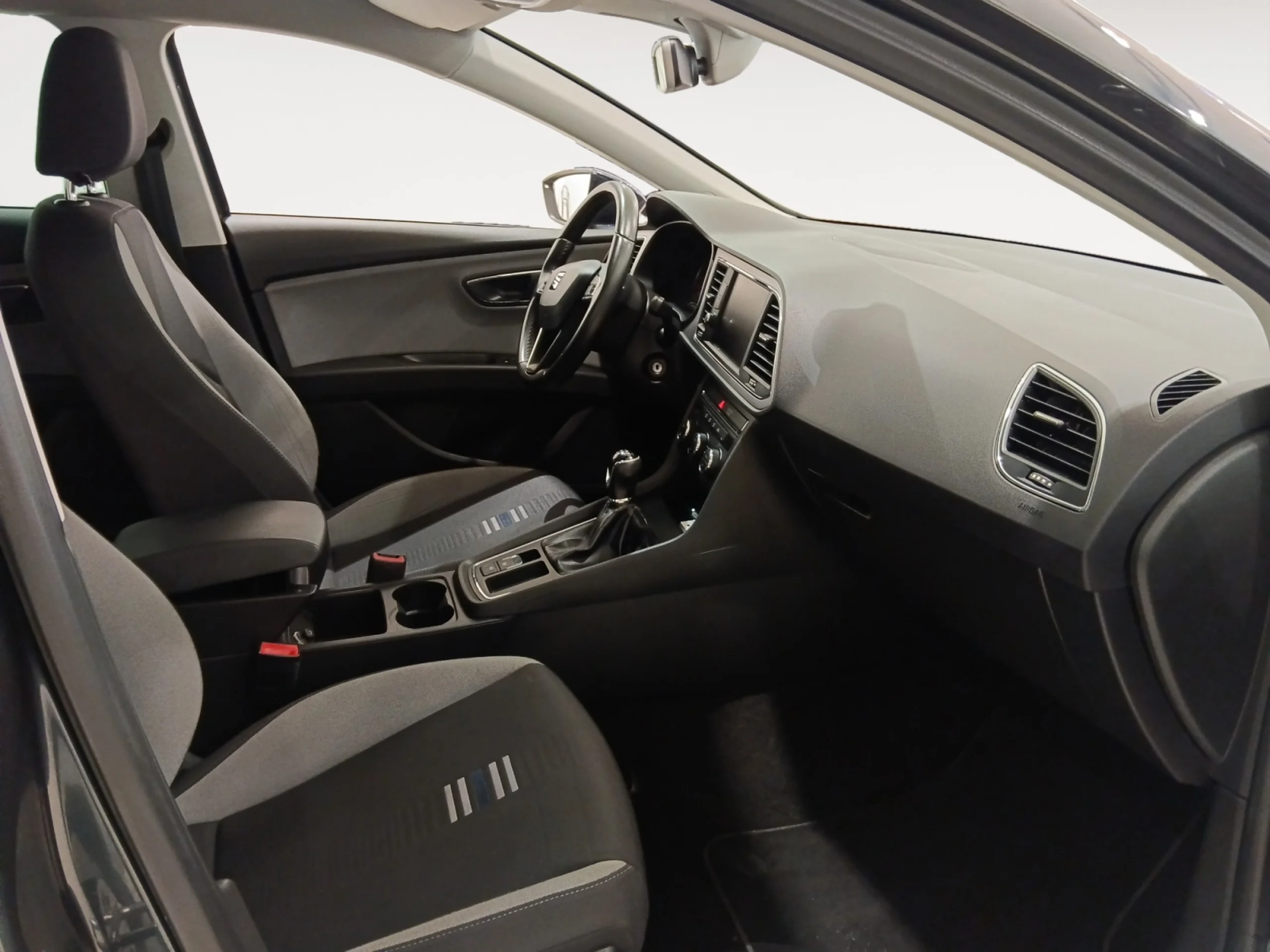 SEAT LEON 1.6 TDI 85KW (115CV) S&S STYLE VISIO ED - Foto 5