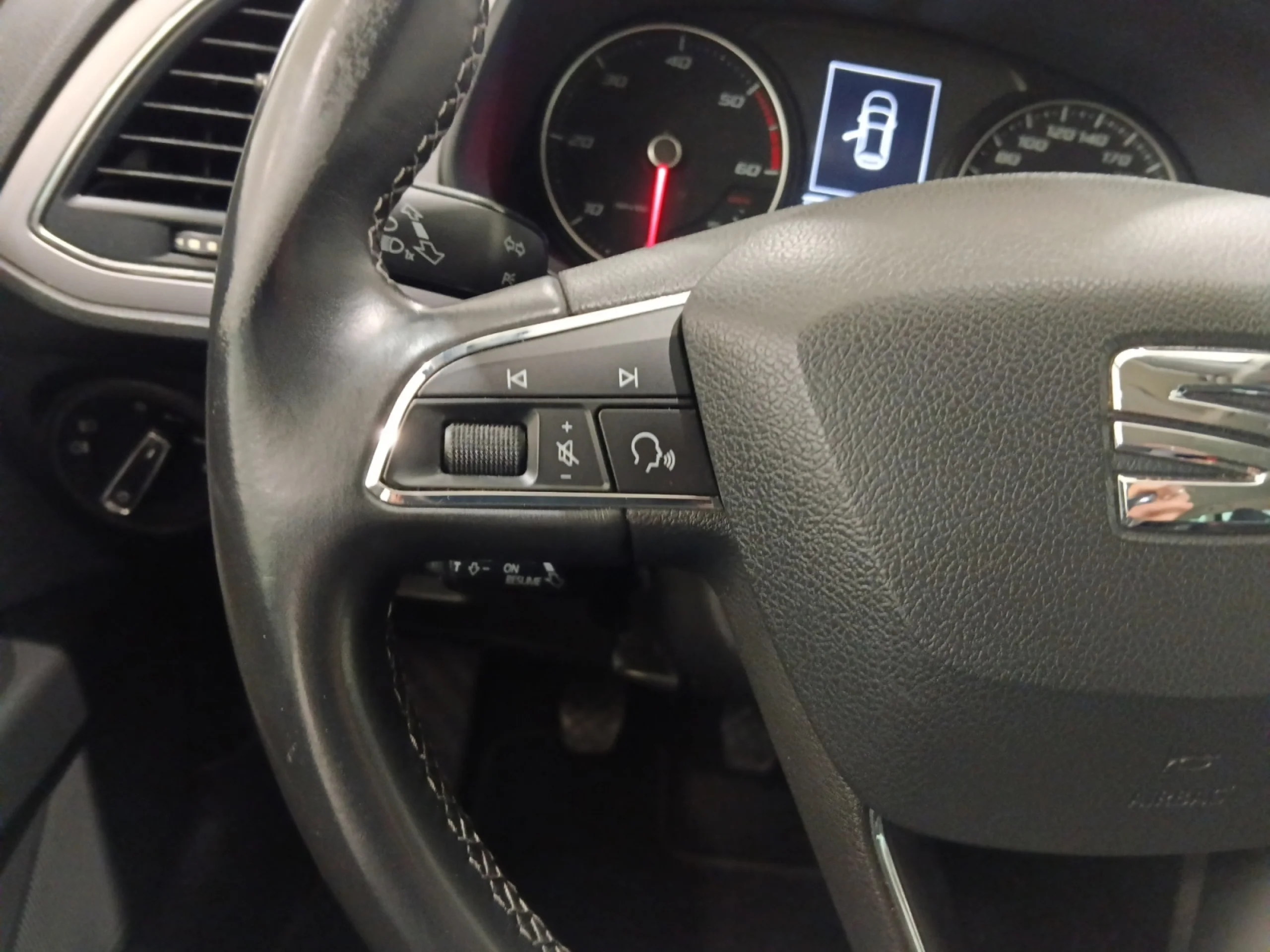 SEAT LEON 1.6 TDI 85KW (115CV) S&S STYLE VISIO ED - Foto 11
