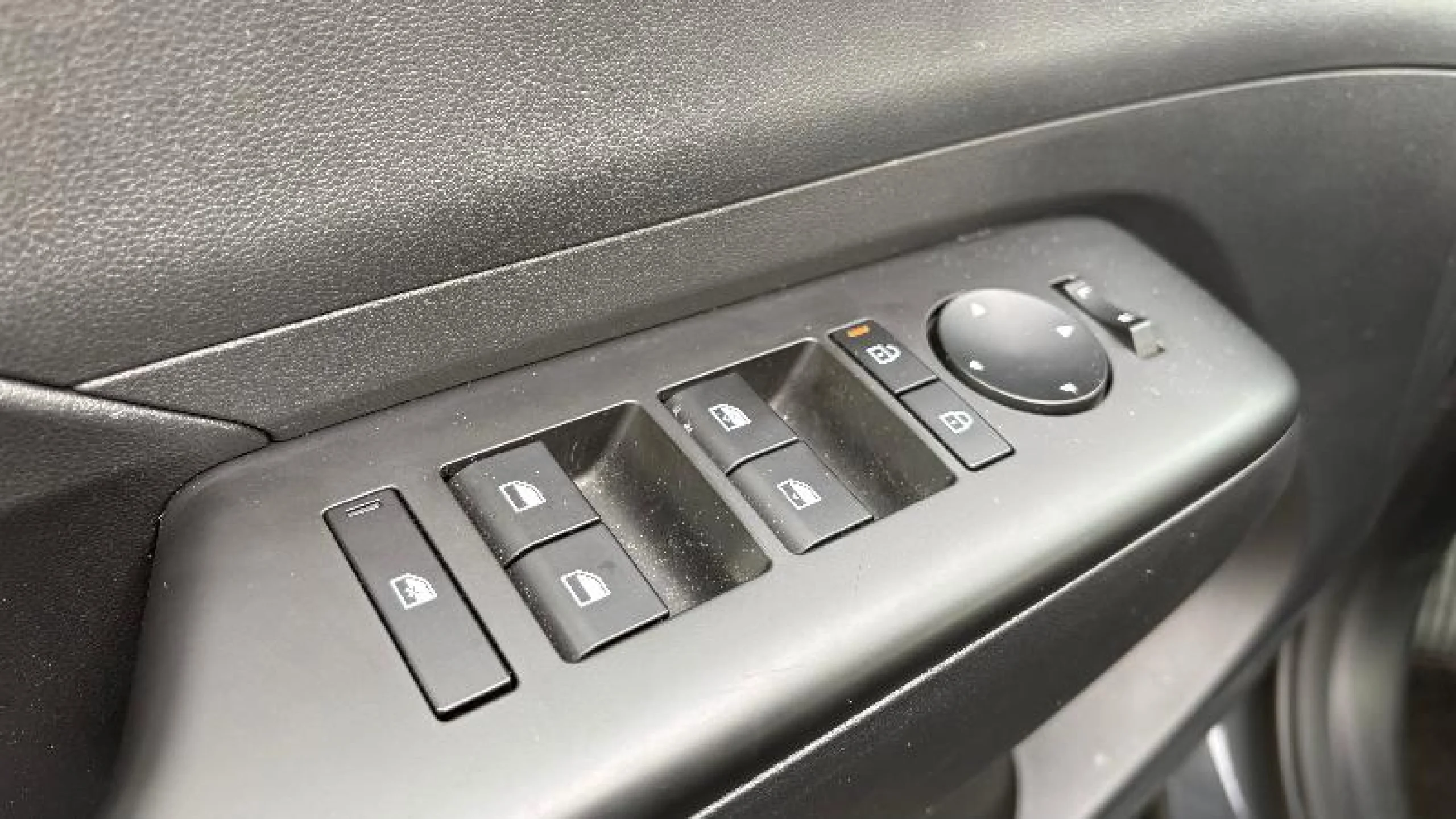 HYUNDAI KONA 1.6T 138CV MAXX - Foto 13