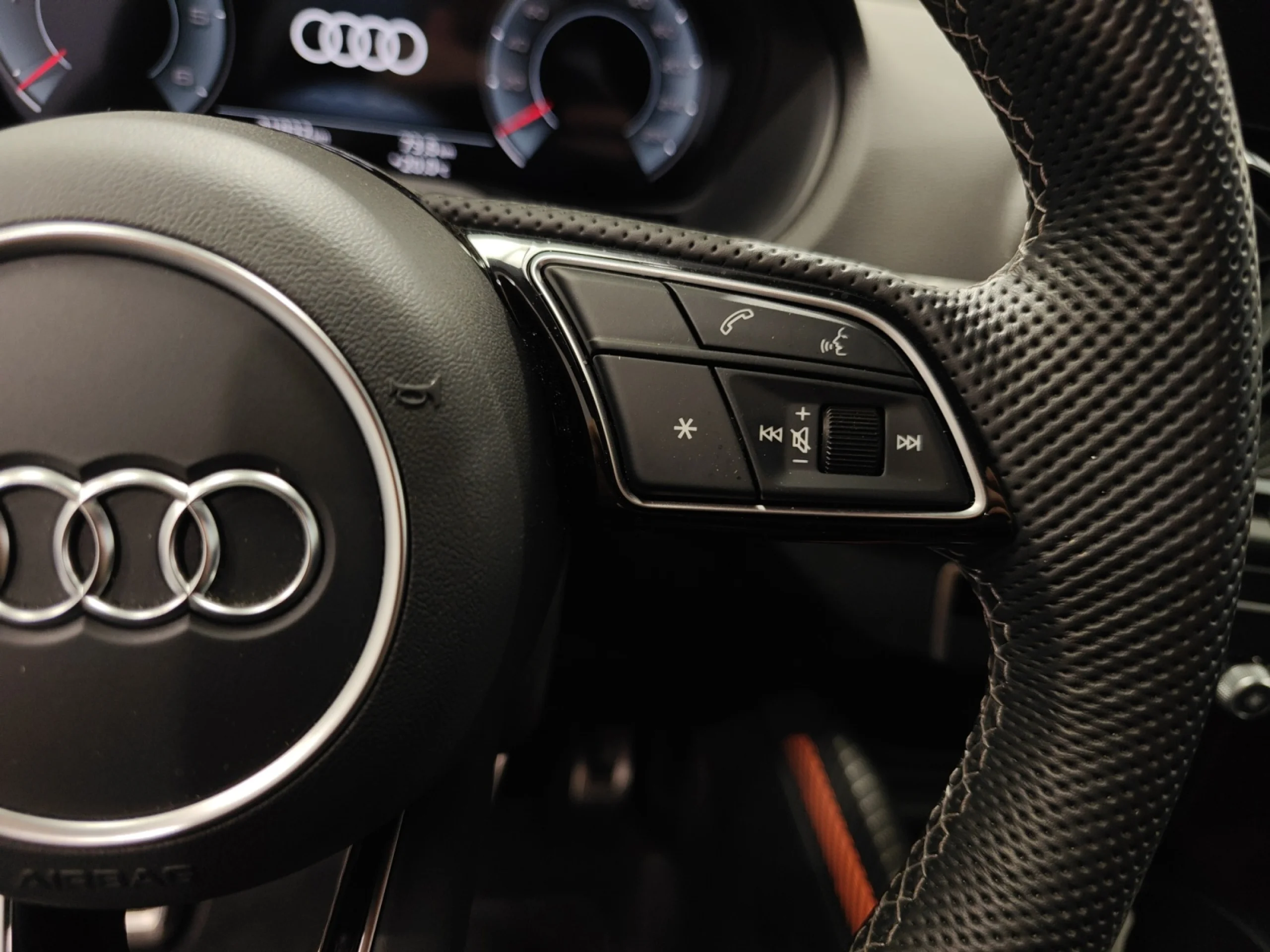 AUDI Q2 ADRENALIN EDITION 35 TDI 110KW S TRONIC - Foto 10