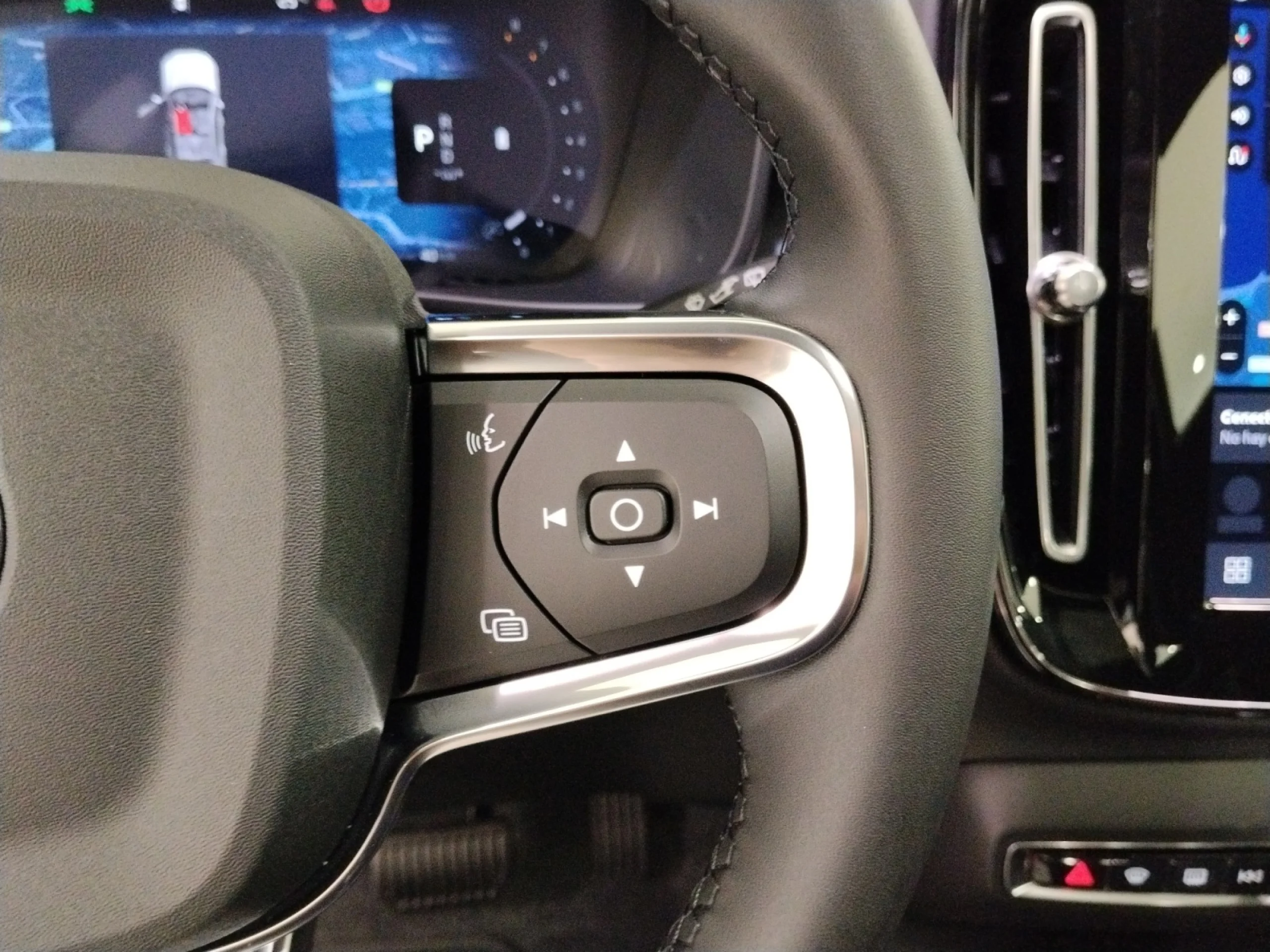 VOLVO XC40 XC40 B3 MILD HYBRID BLACK EDITION ULTRA 2027 - Foto 13