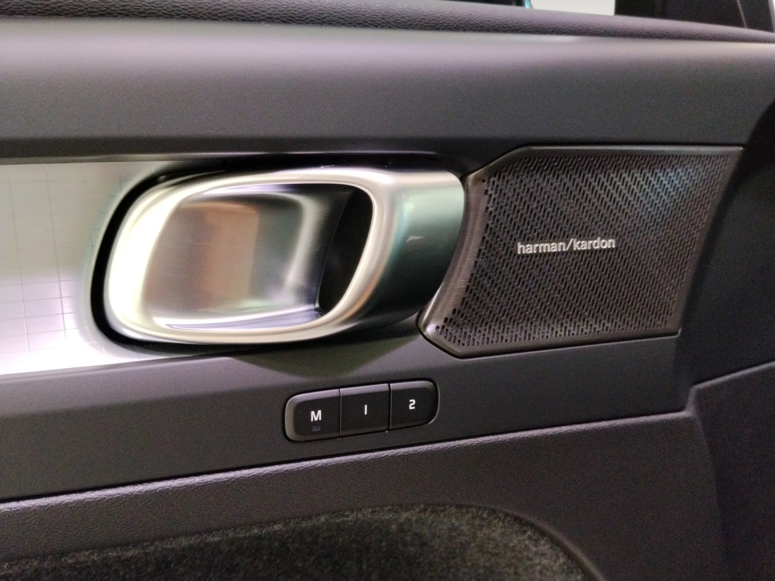VOLVO XC40 XC40 B3 MILD HYBRID BLACK EDITION ULTRA 2027 - Foto 14