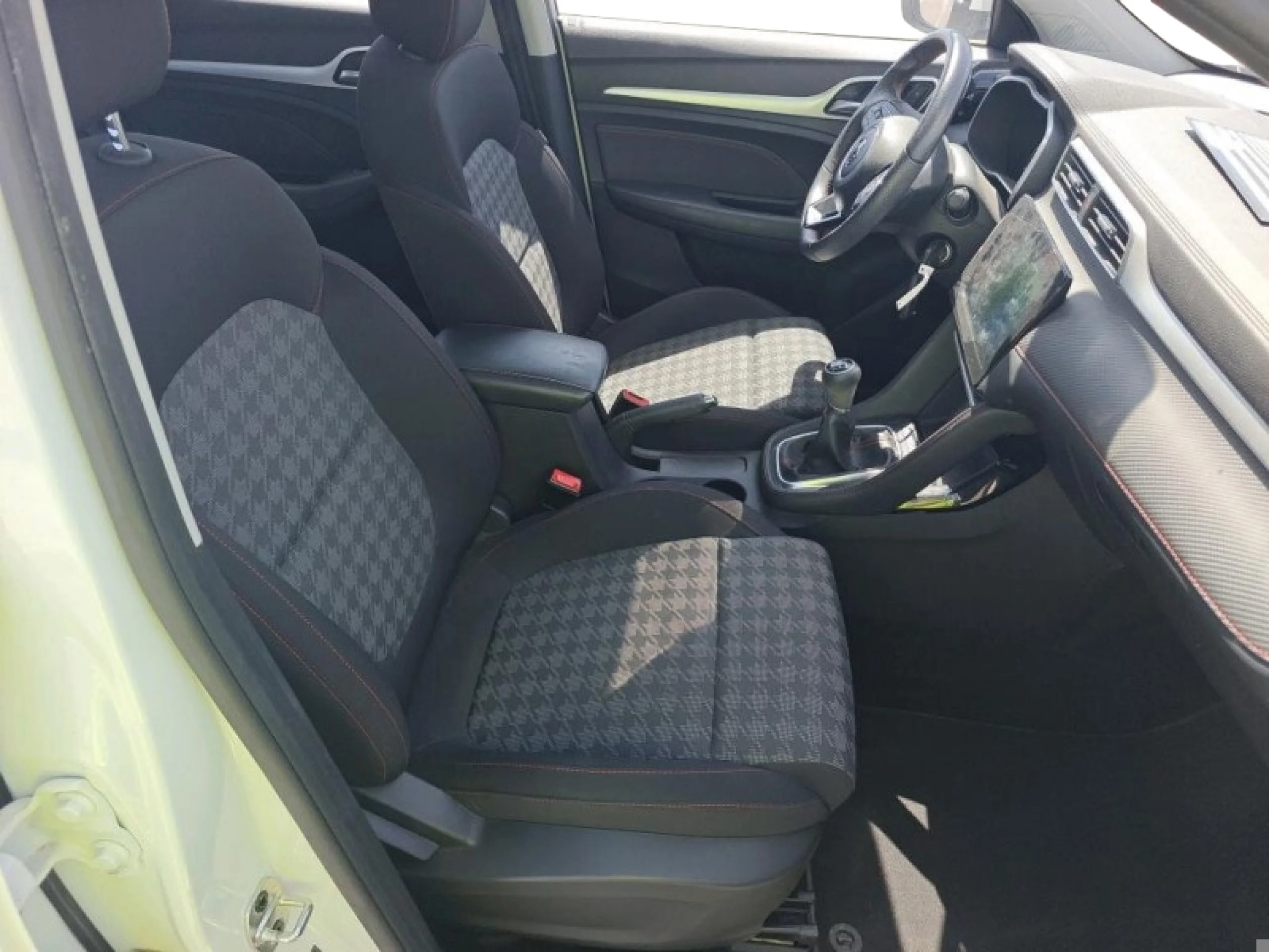 MG Zs 1.5 COMFORT - Foto 9