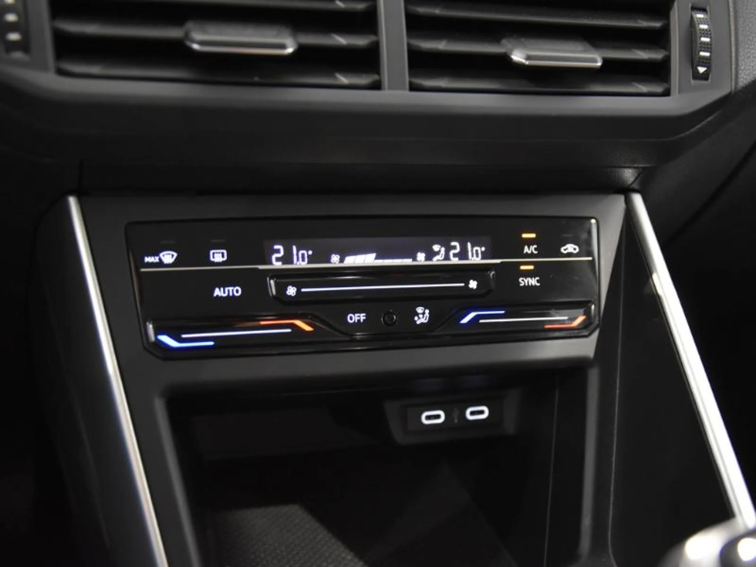 VOLKSWAGEN TAIGO LIFE 1.0 TSI 81KW (110CV) DSG - Foto 11