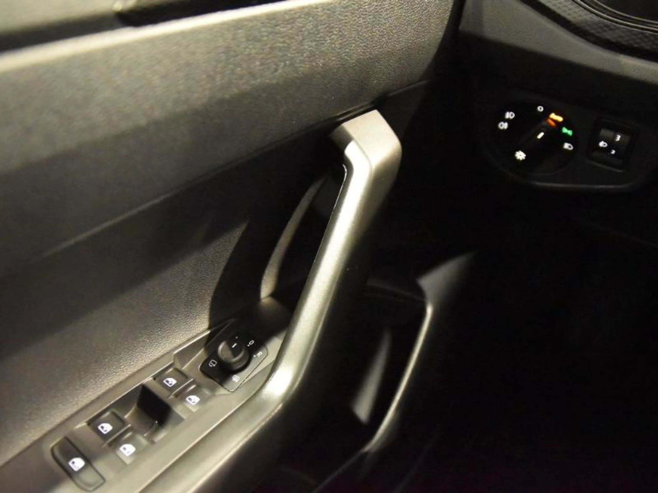 VOLKSWAGEN TAIGO LIFE 1.0 TSI 81KW (110CV) DSG - Foto 15