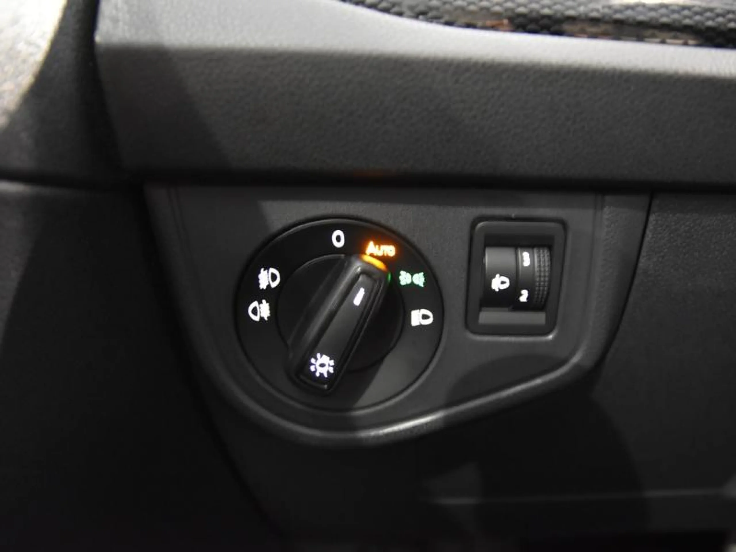 VOLKSWAGEN TAIGO LIFE 1.0 TSI 81KW (110CV) DSG - Foto 16