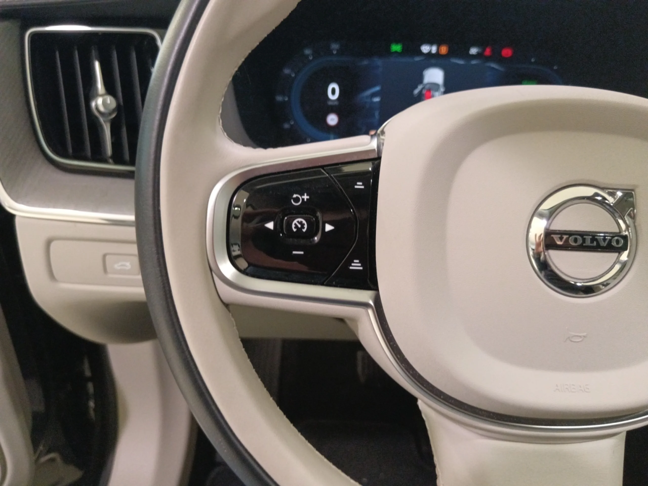 VOLVO XC60 2.0 T6 AWD RECHARGE ULTRA DARK AUTO - Foto 12