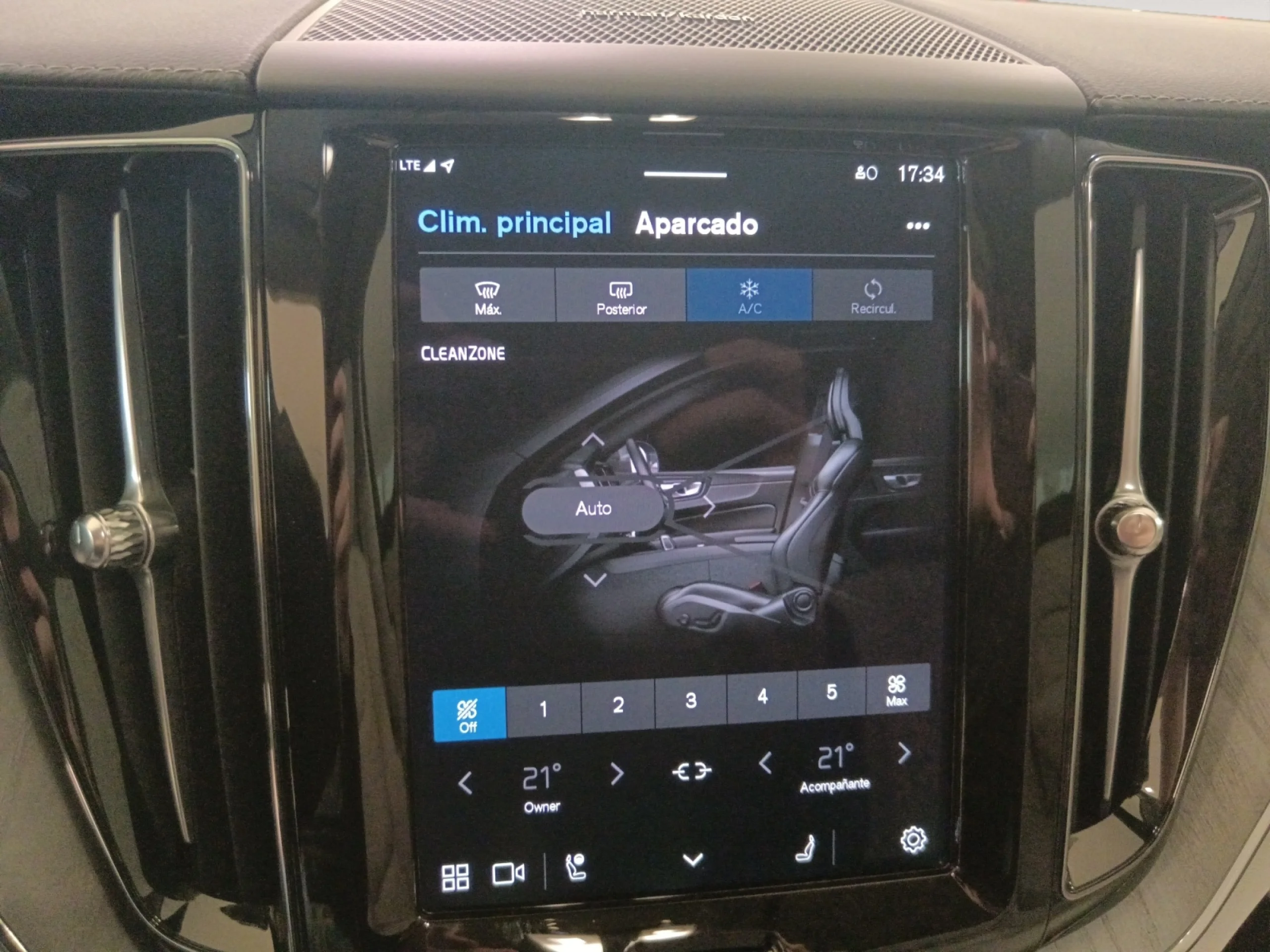 VOLVO XC60 2.0 T6 AWD RECHARGE ULTRA DARK AUTO - Foto 14