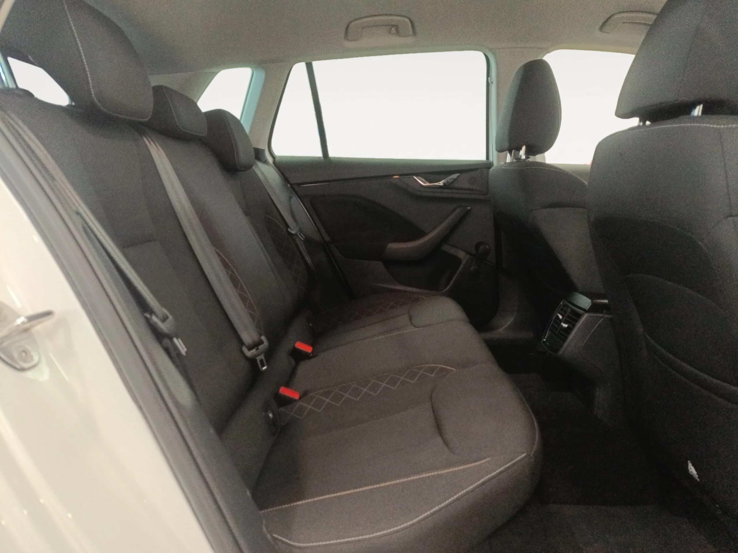 SKODA KAMIQ 1.0 TSI 81KW (110CV) DSG EMOTION - Foto 6