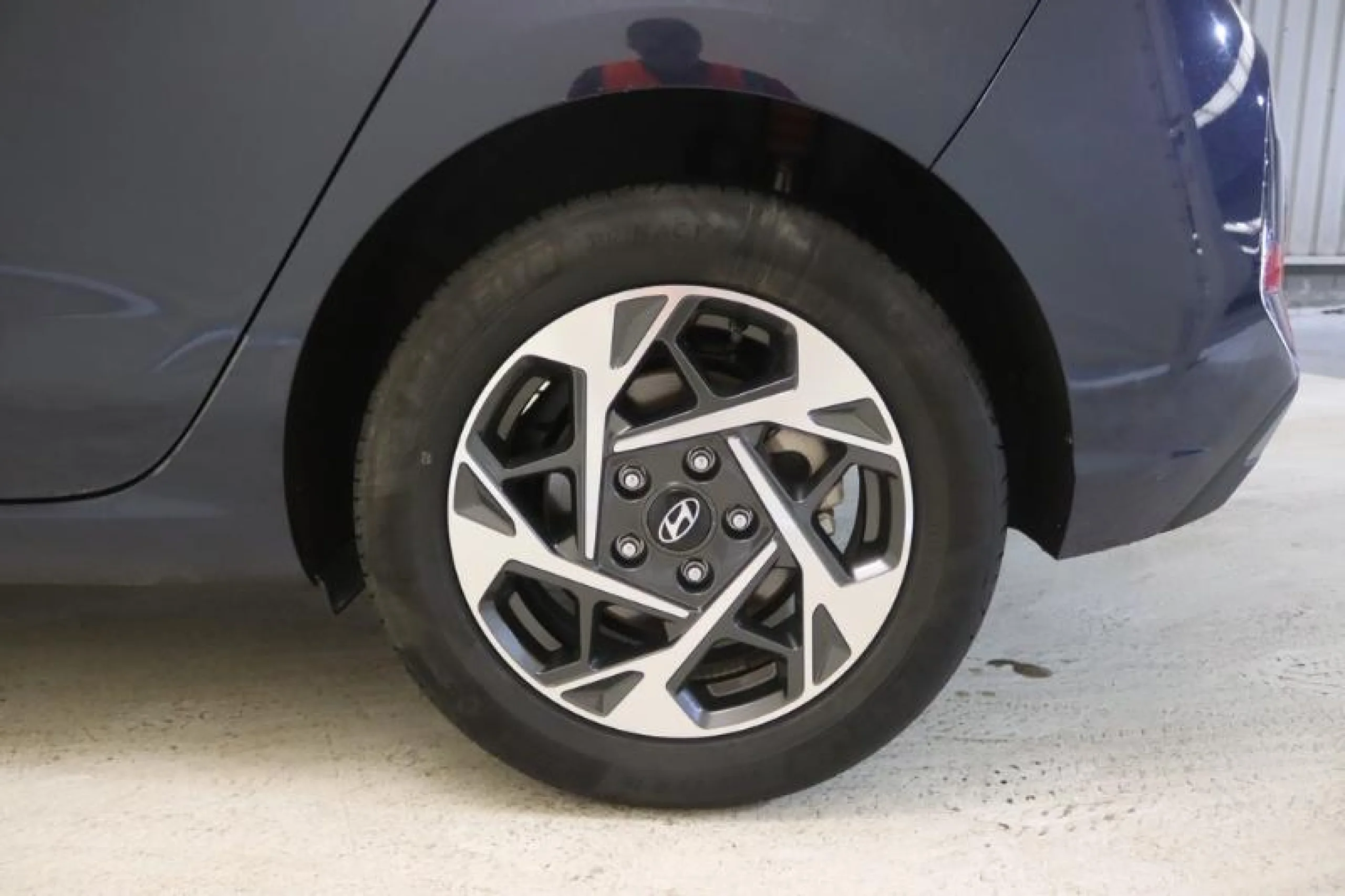 HYUNDAI I30 1.0 TGDI 48V KLASS - Foto 11