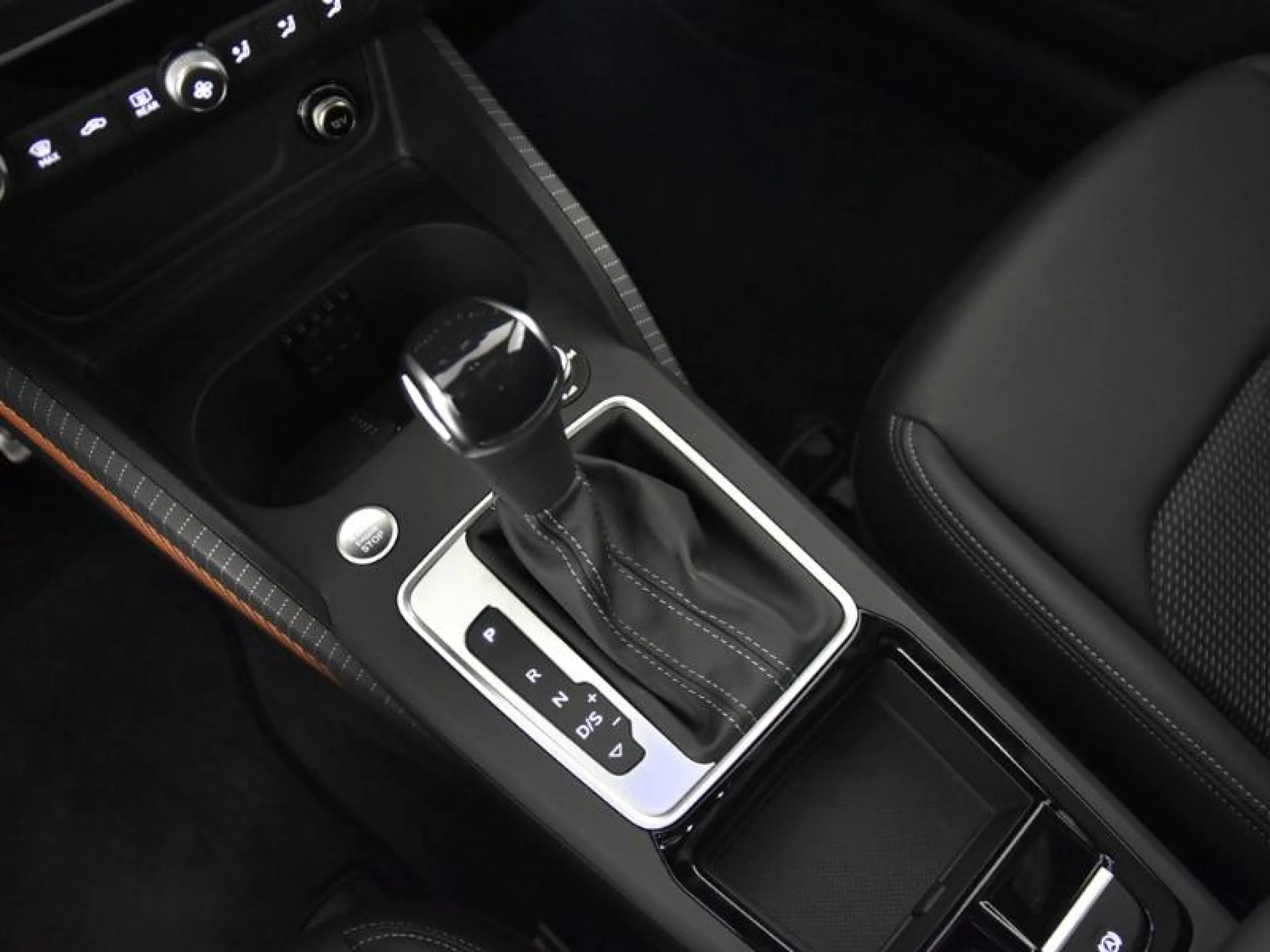 AUDI Q3 SPORTBACK BLACK LINE E HYBRID 200 KW - Foto 12