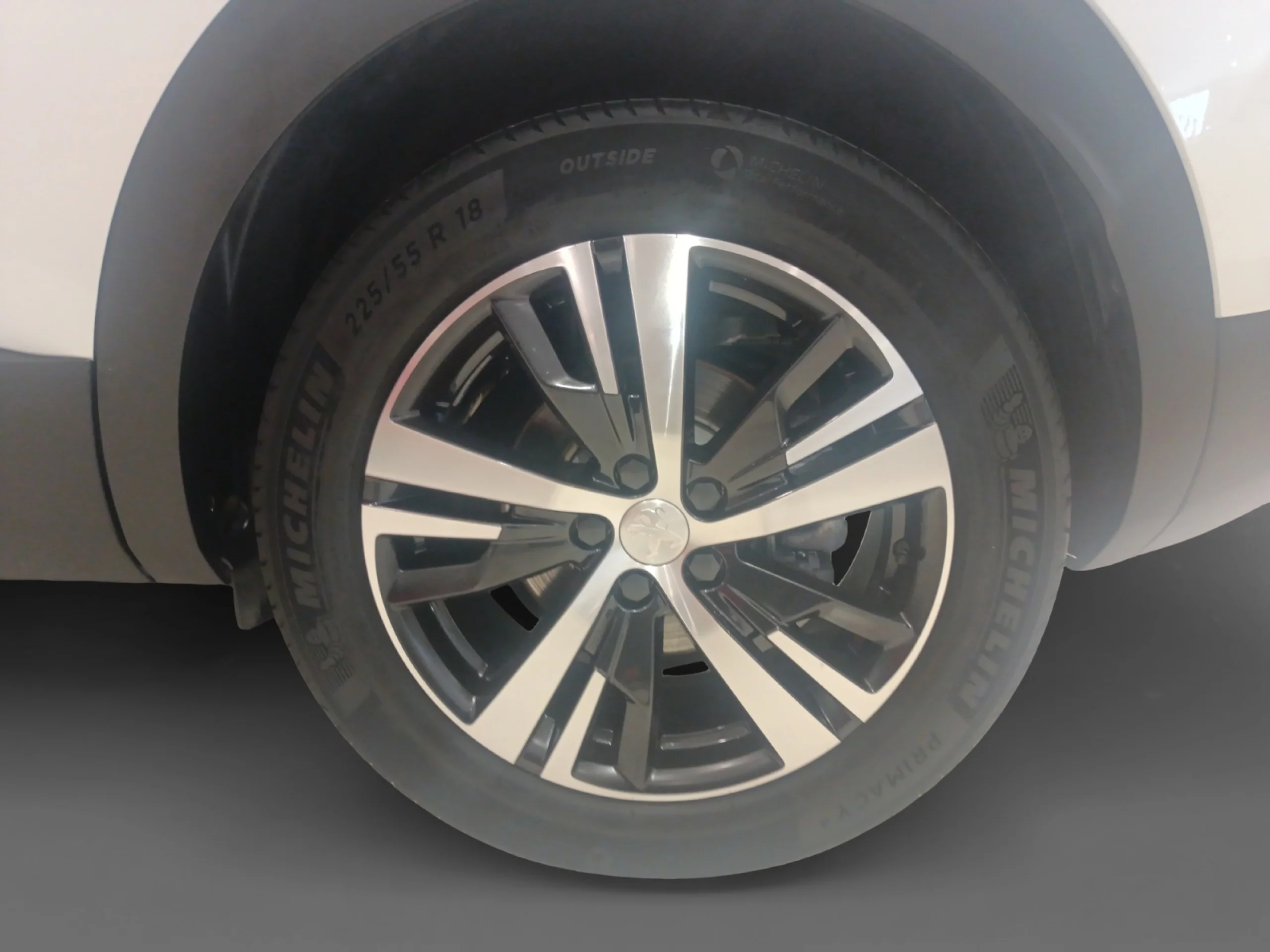 PEUGEOT 3008 1.5 BLUE HDI 96 KW S/S GT LINE EAT8 - Foto 9